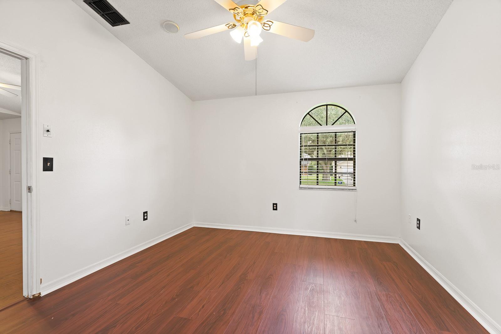 6346 SILVER OAKS DR — photo 5
