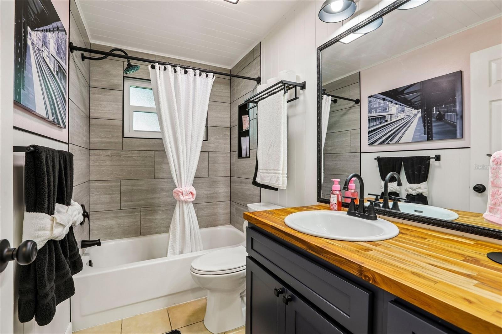 3420 PALOMA DR — photo 9