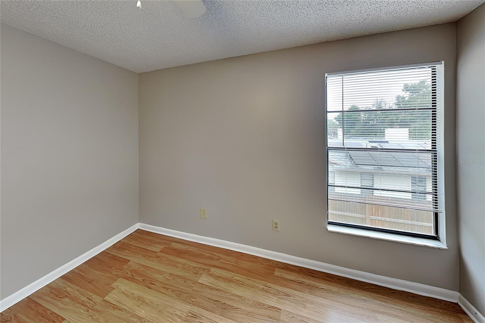 Home in BRANDON — photo 12