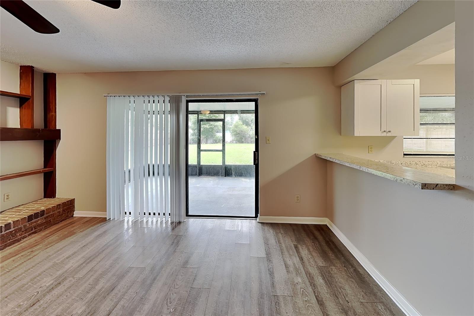 Home in BRANDON — photo 2