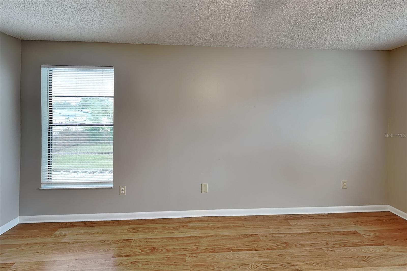 Home in BRANDON — photo 6