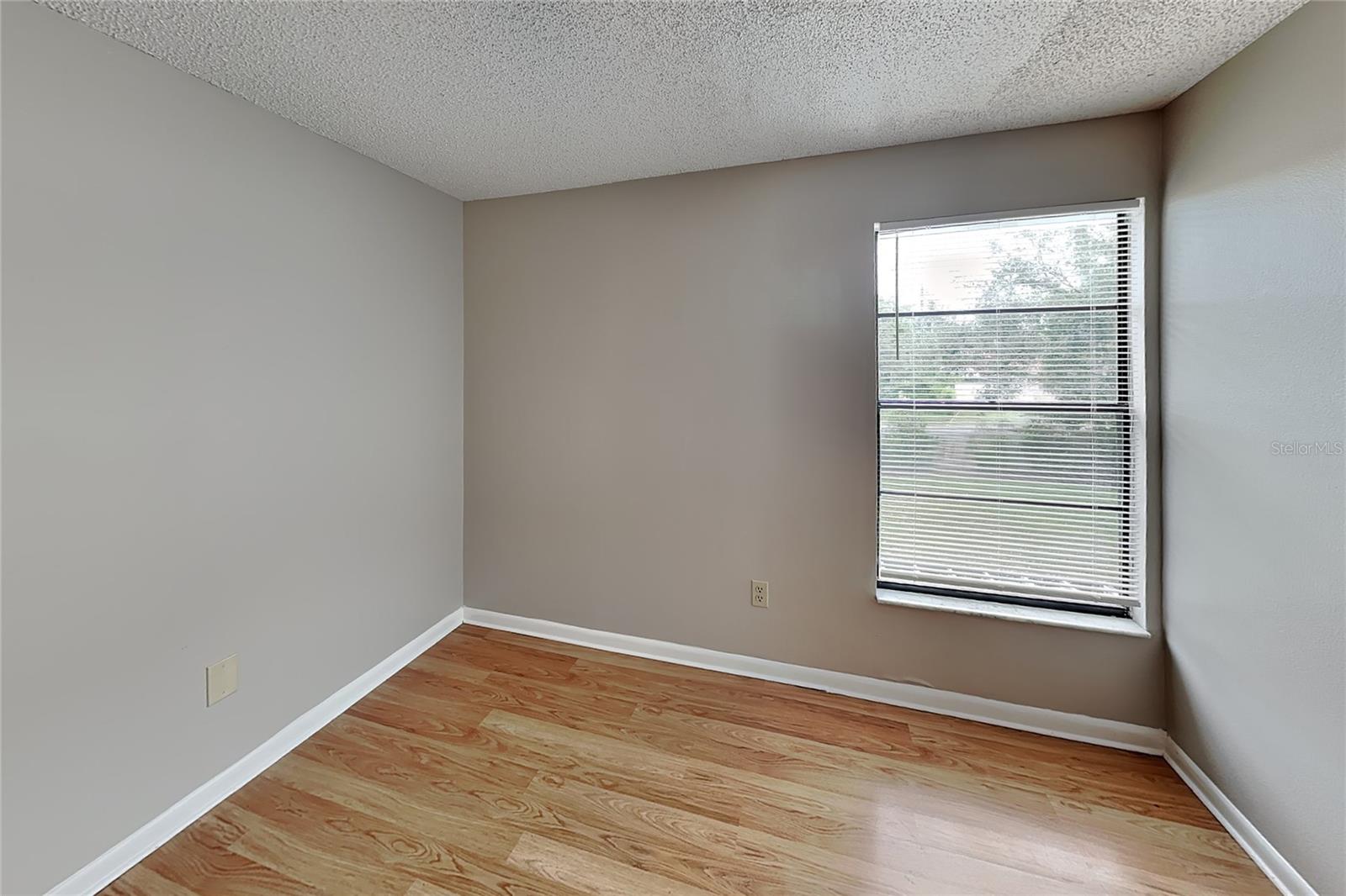 Home in BRANDON — photo 10