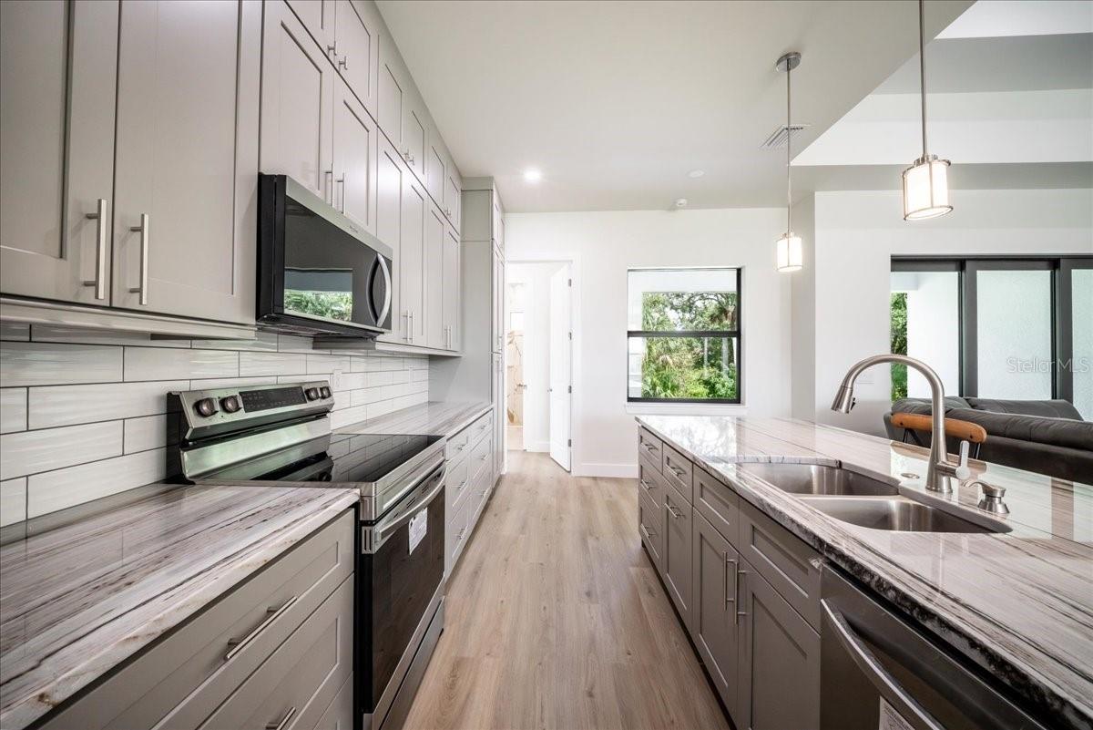 12060 MARGARITA AVE — photo 24