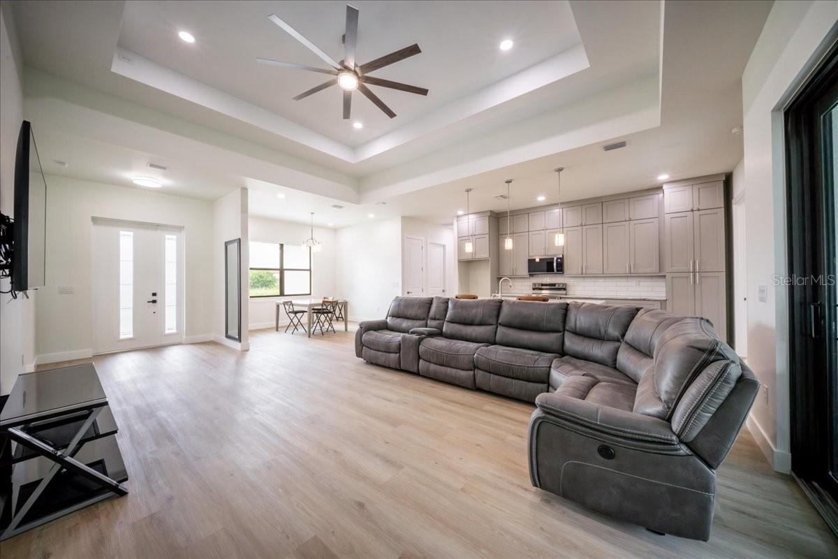 12060 MARGARITA AVE — photo 23