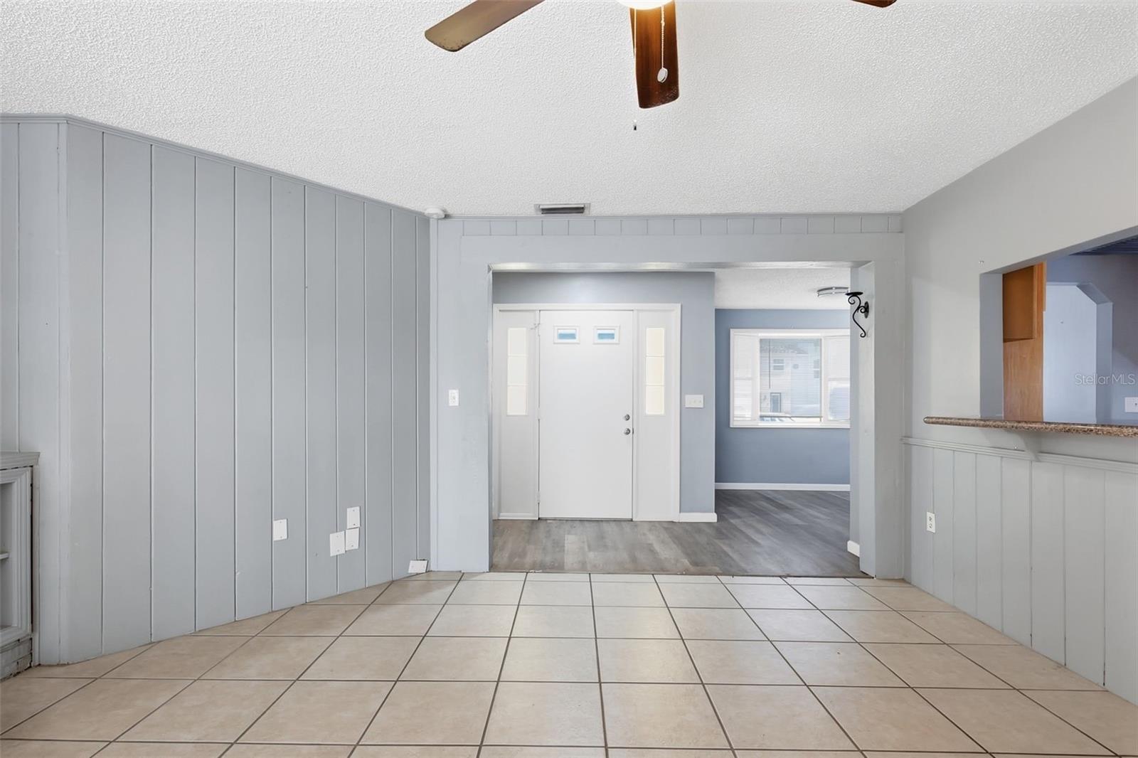 7010 SOUTHWIND DR — photo 8