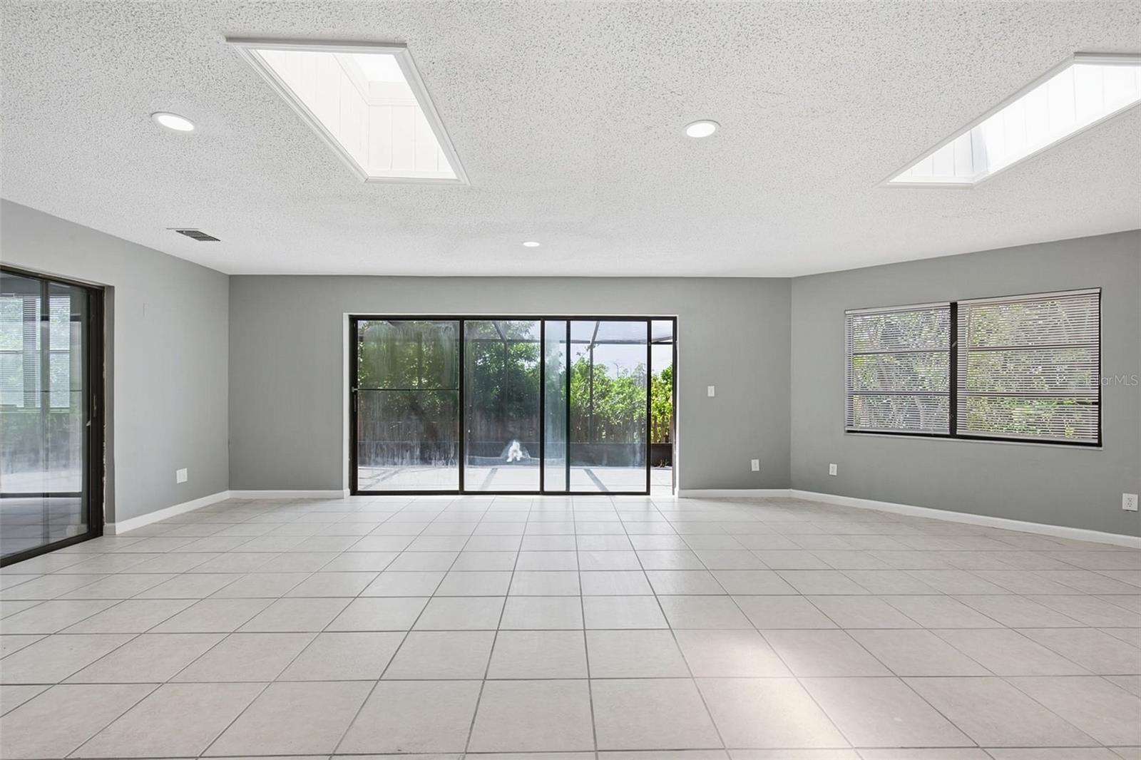 7010 SOUTHWIND DR — photo 13