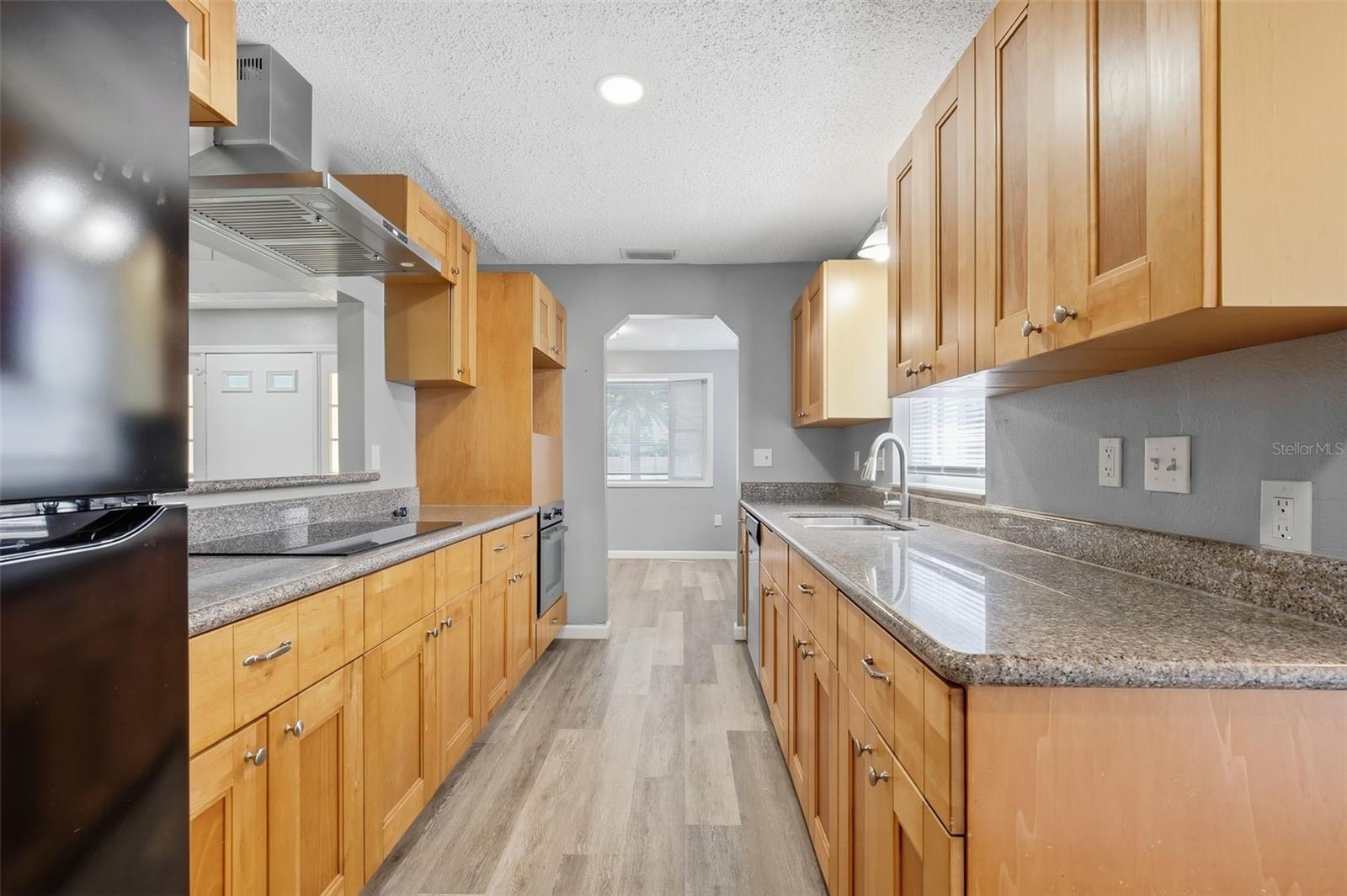 7010 SOUTHWIND DR — photo 17