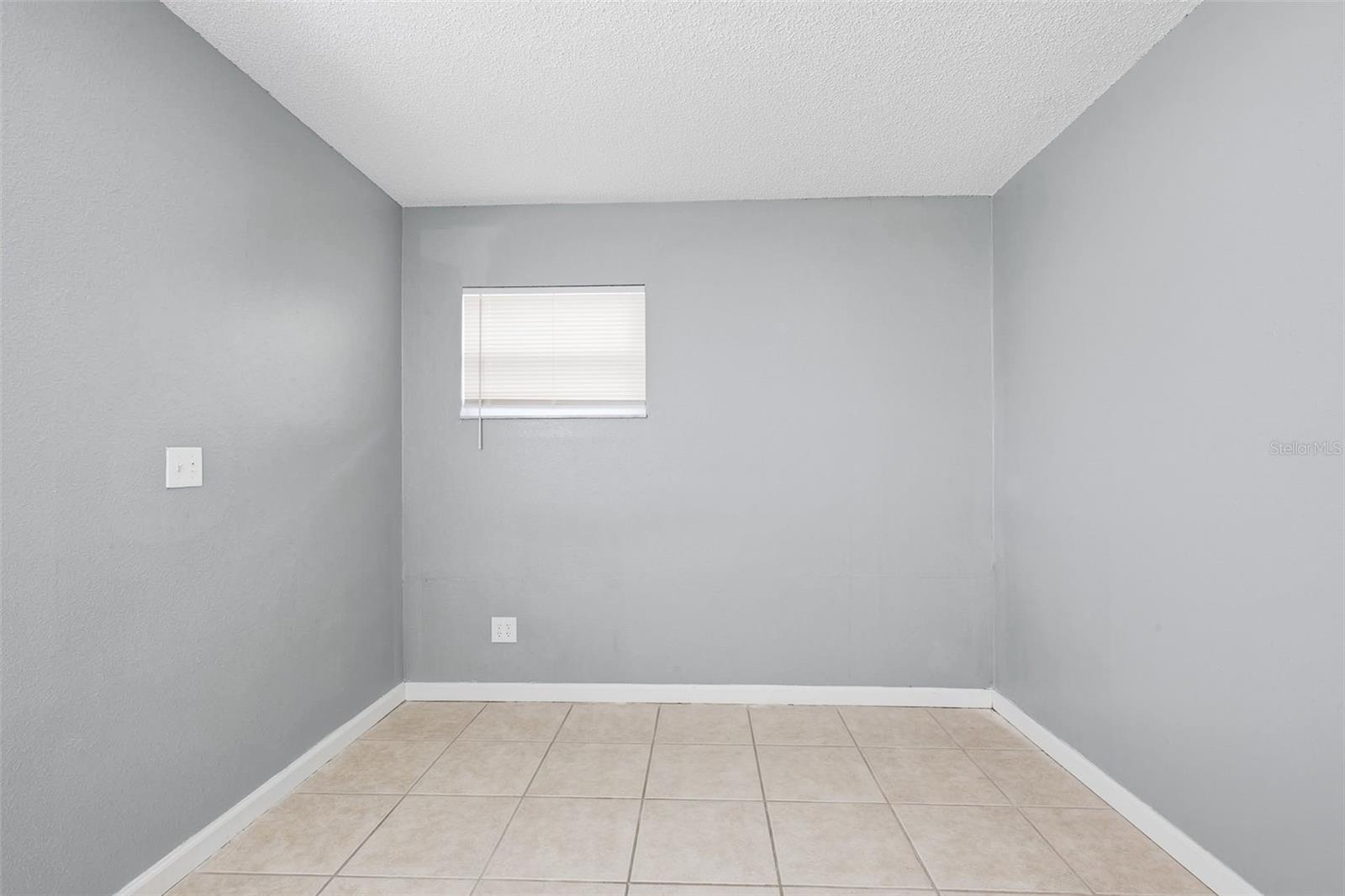 7010 SOUTHWIND DR — photo 30