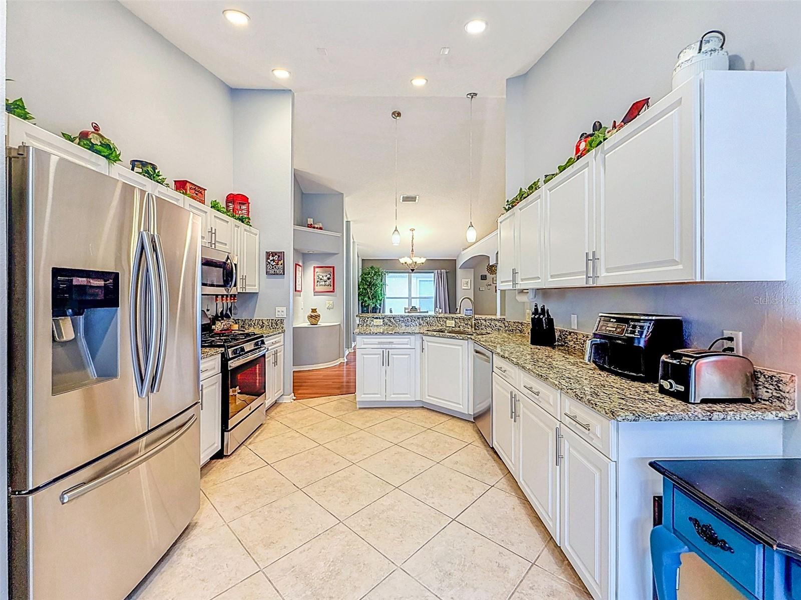 5720 HAWKLAKE RD — photo 9