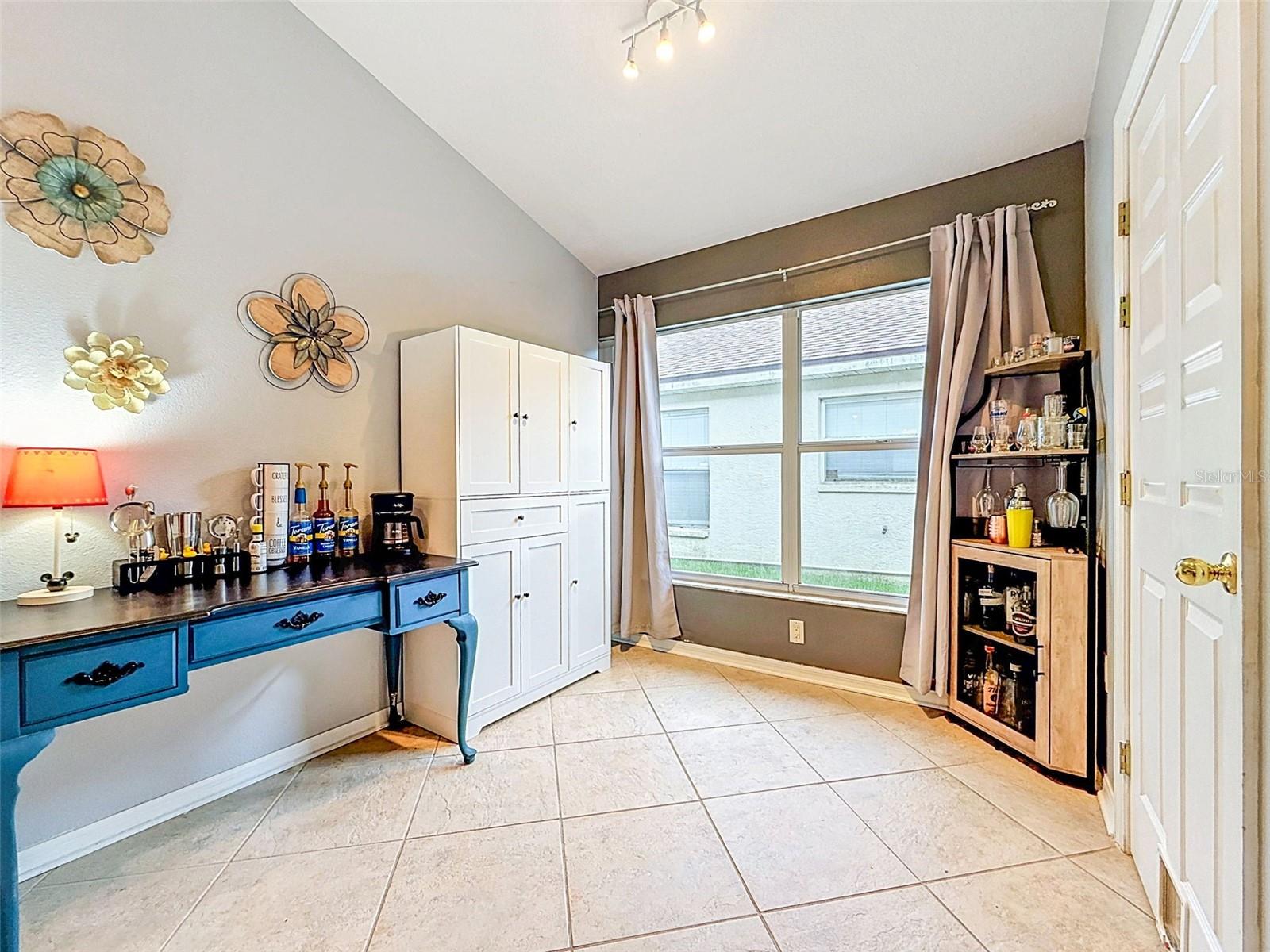5720 HAWKLAKE RD — photo 11