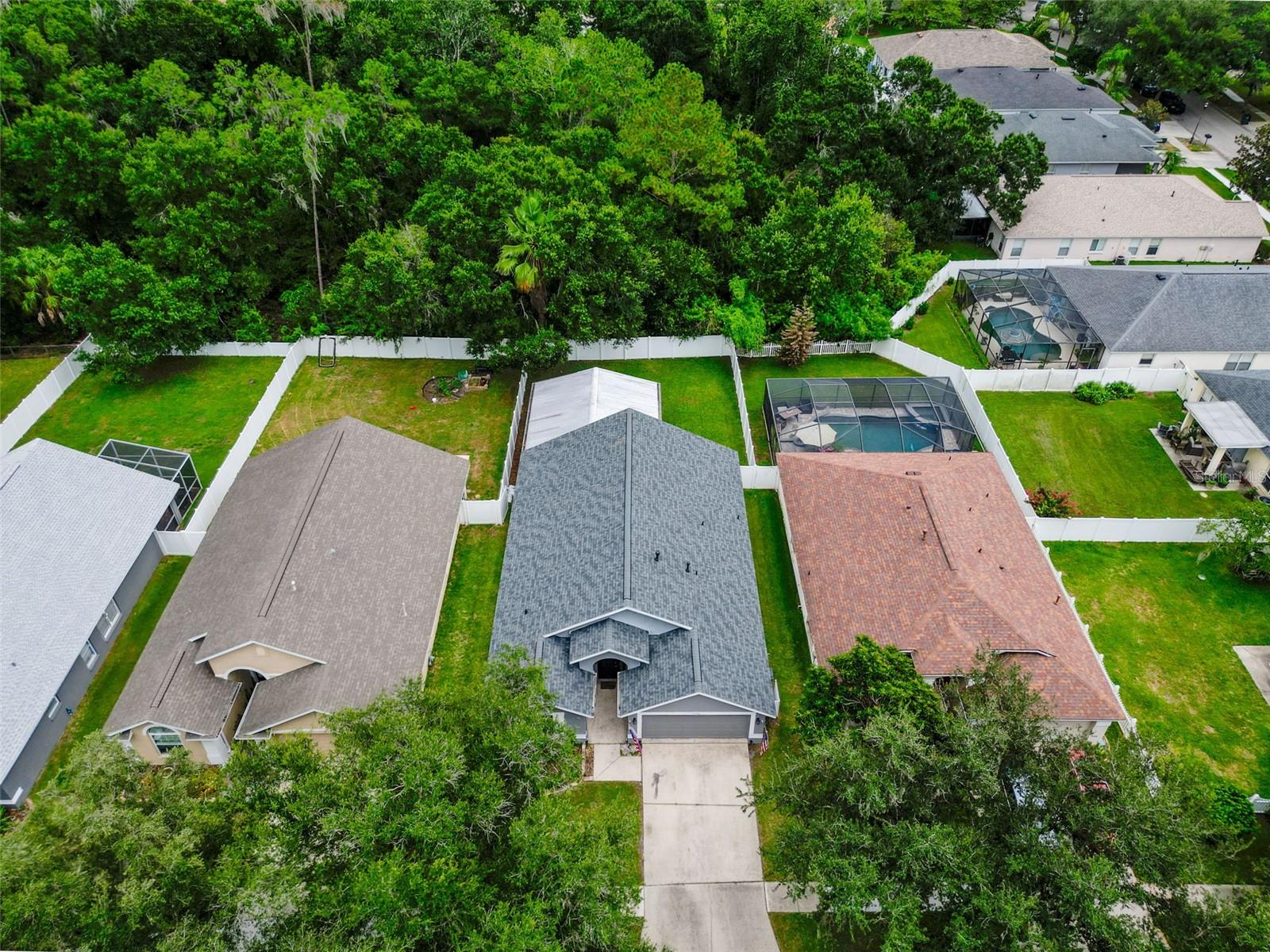 5720 HAWKLAKE RD — photo 98