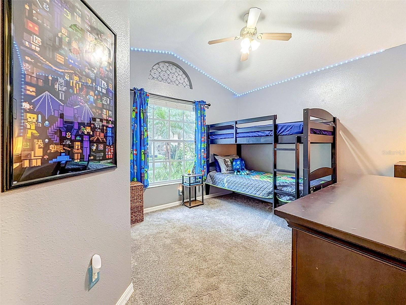5720 HAWKLAKE RD — photo 49