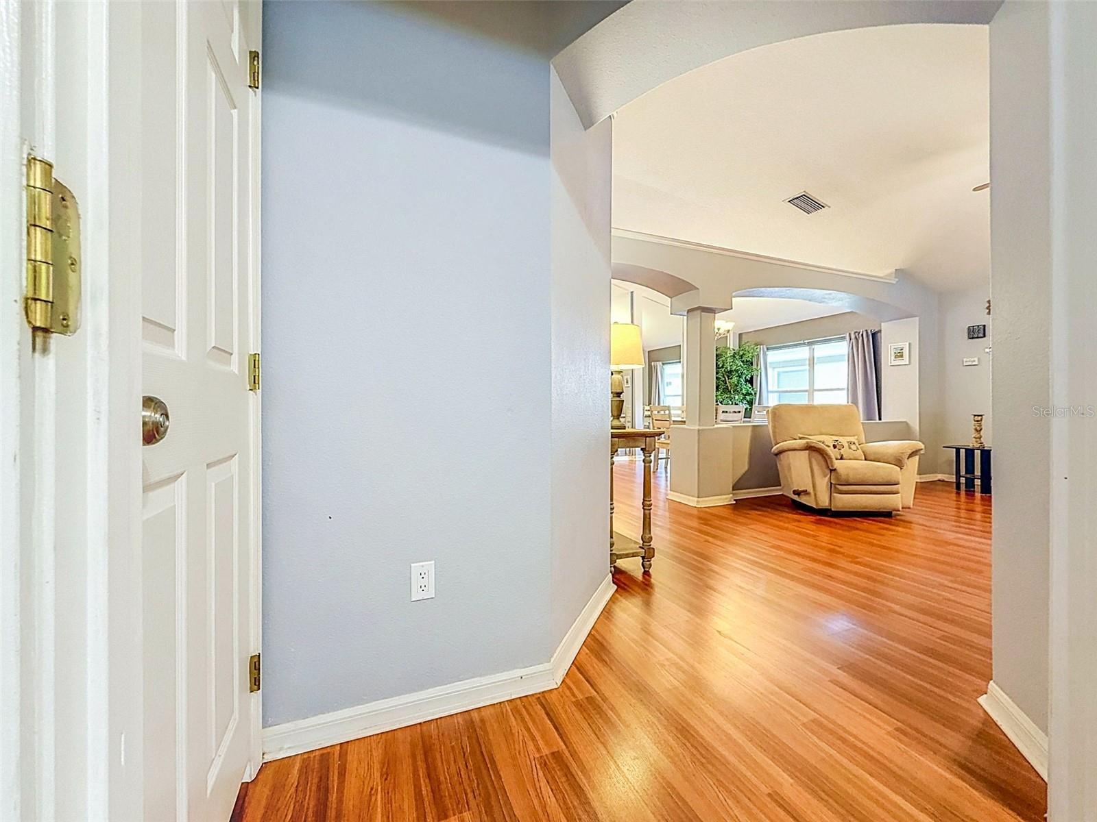 5720 HAWKLAKE RD — photo 32
