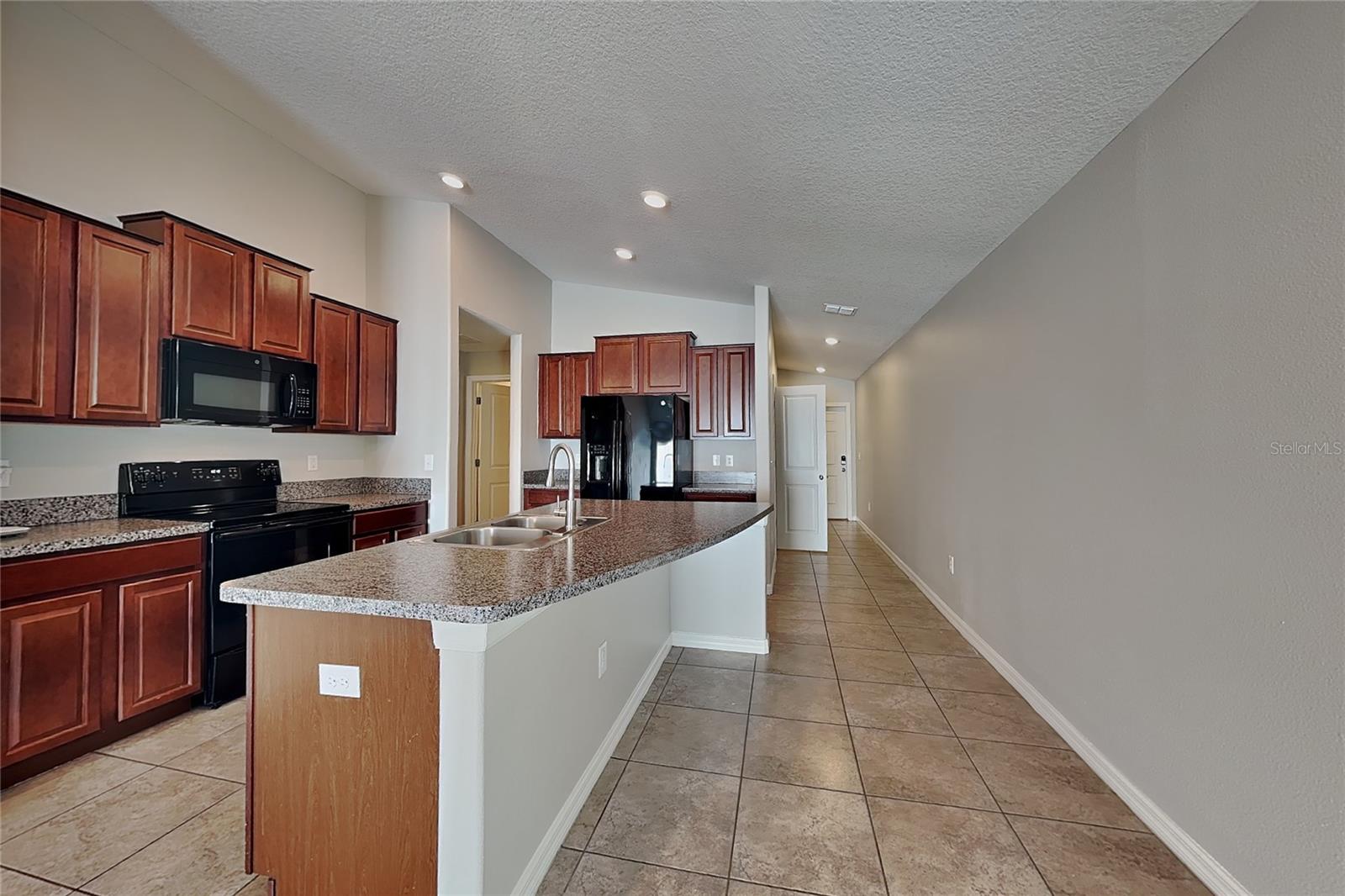 Home in WIMAUMA — photo 4