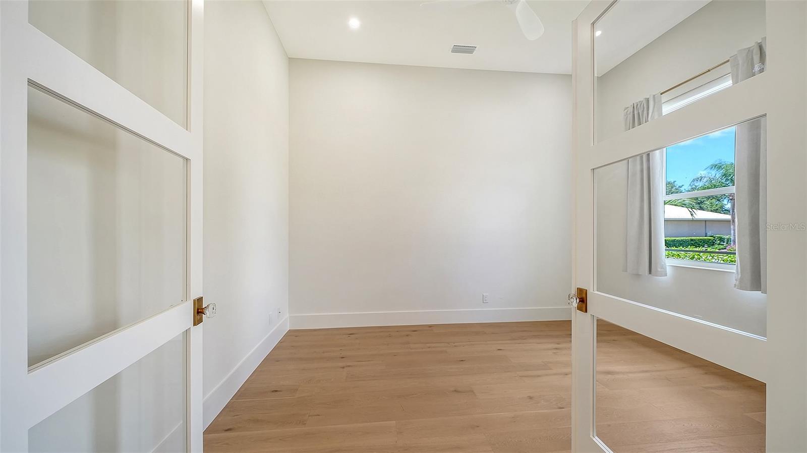 2729 HARVEST DR — photo 41
