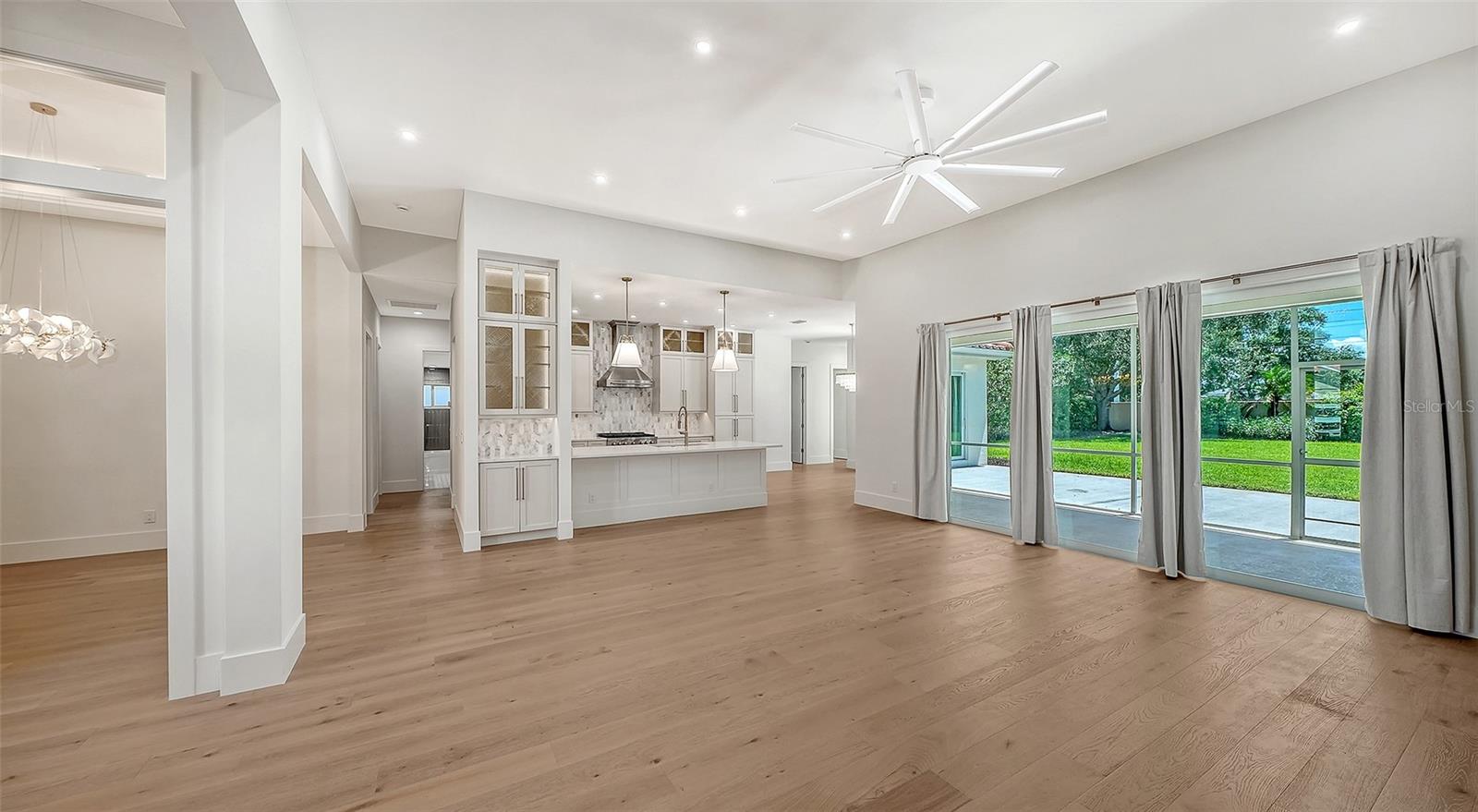 2729 HARVEST DR — photo 11