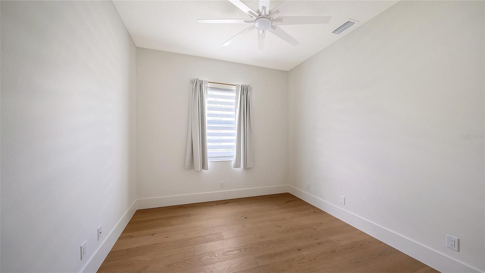 2729 HARVEST DR — photo 55