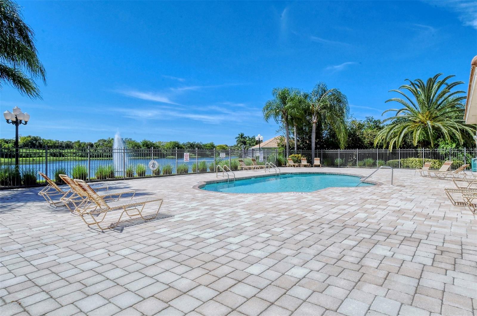 2729 HARVEST DR — photo 77