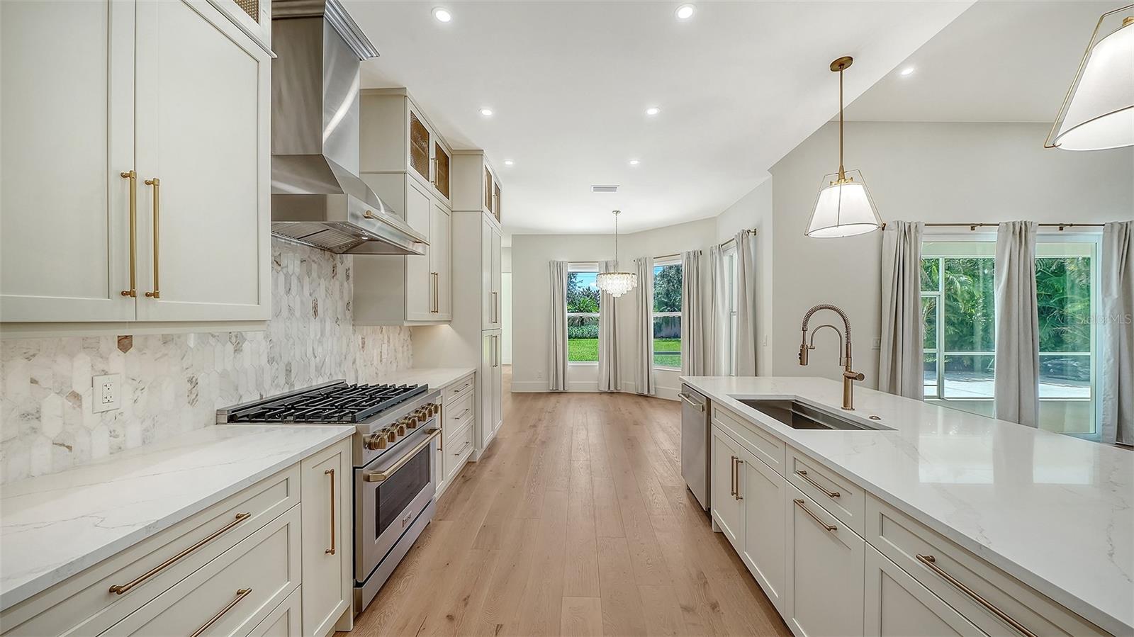 2729 HARVEST DR — photo 29