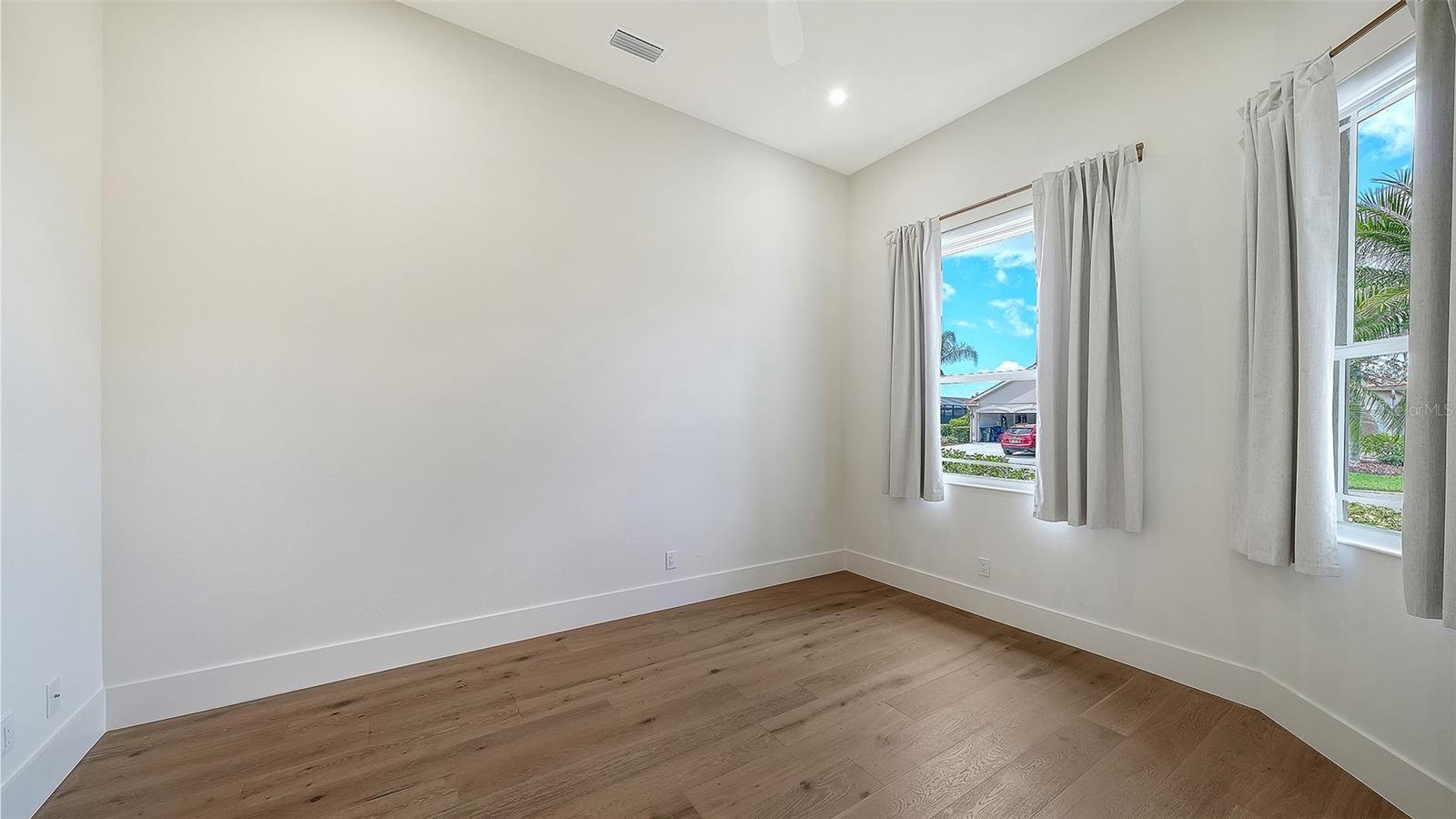 2729 HARVEST DR — photo 43