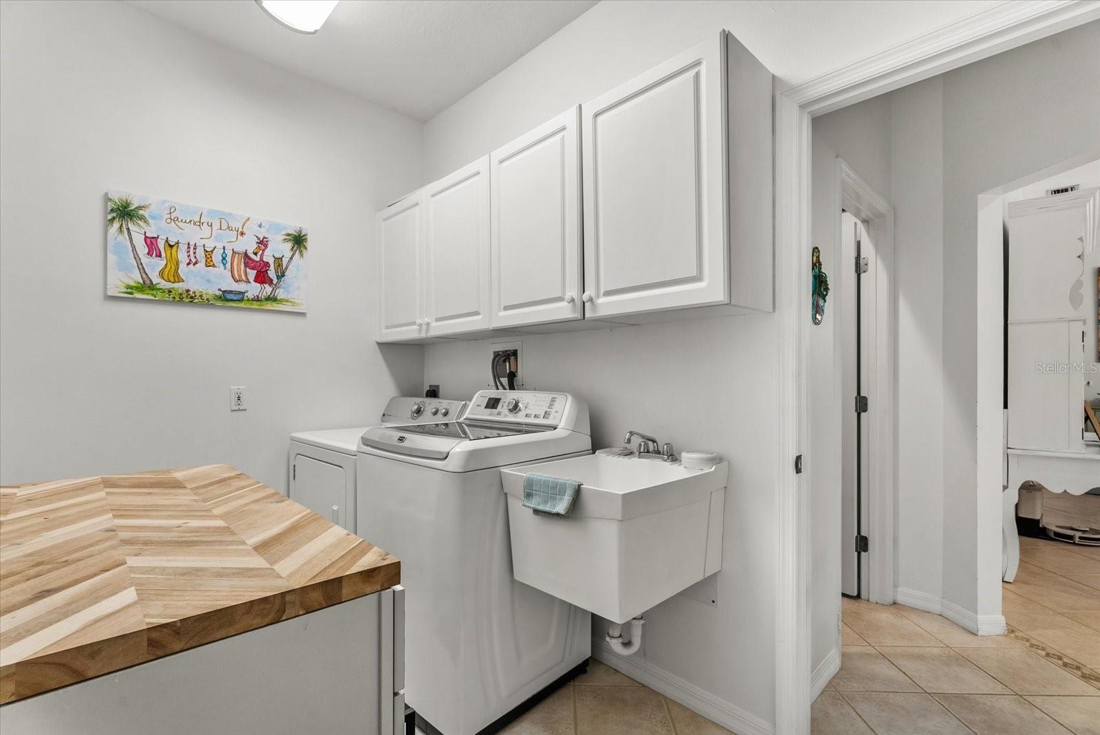 2166 SONOMA DR E — photo 25