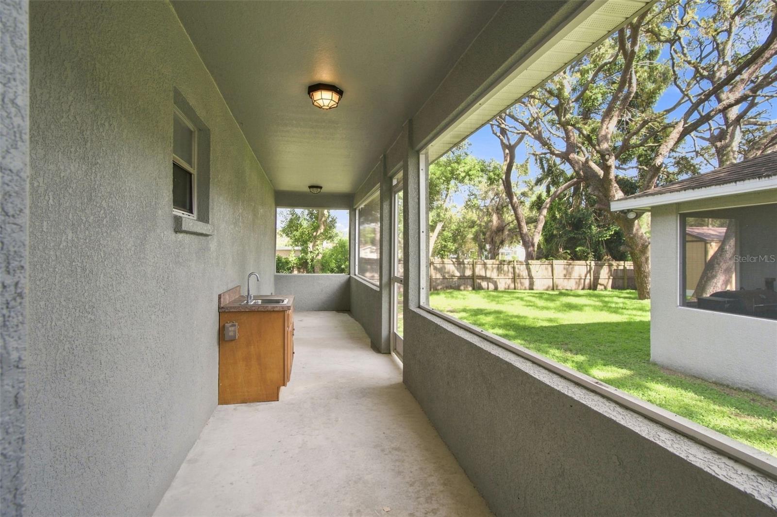 8903 N WILLOW AVE — photo 31