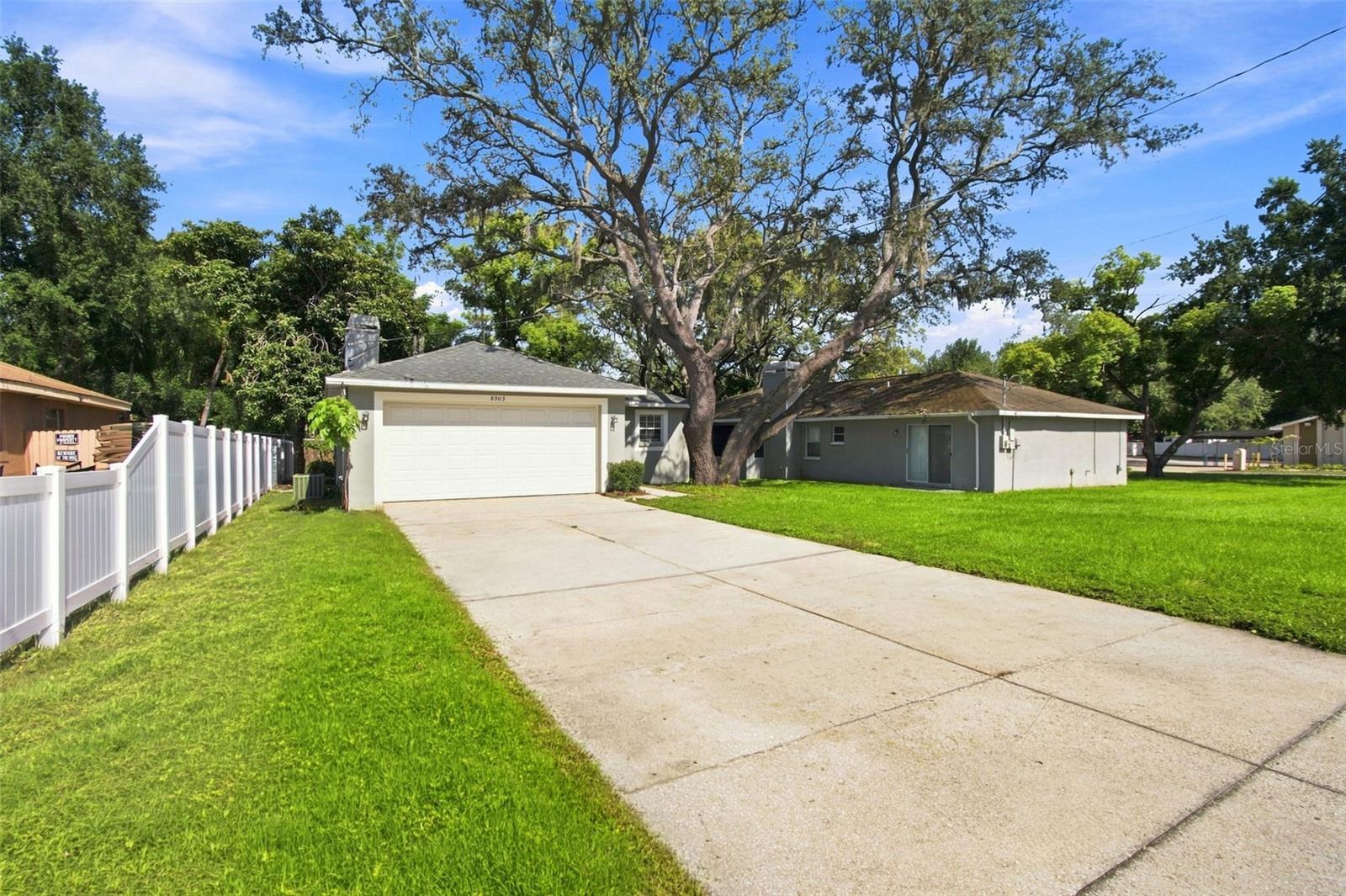 8903 N WILLOW AVE — photo 4