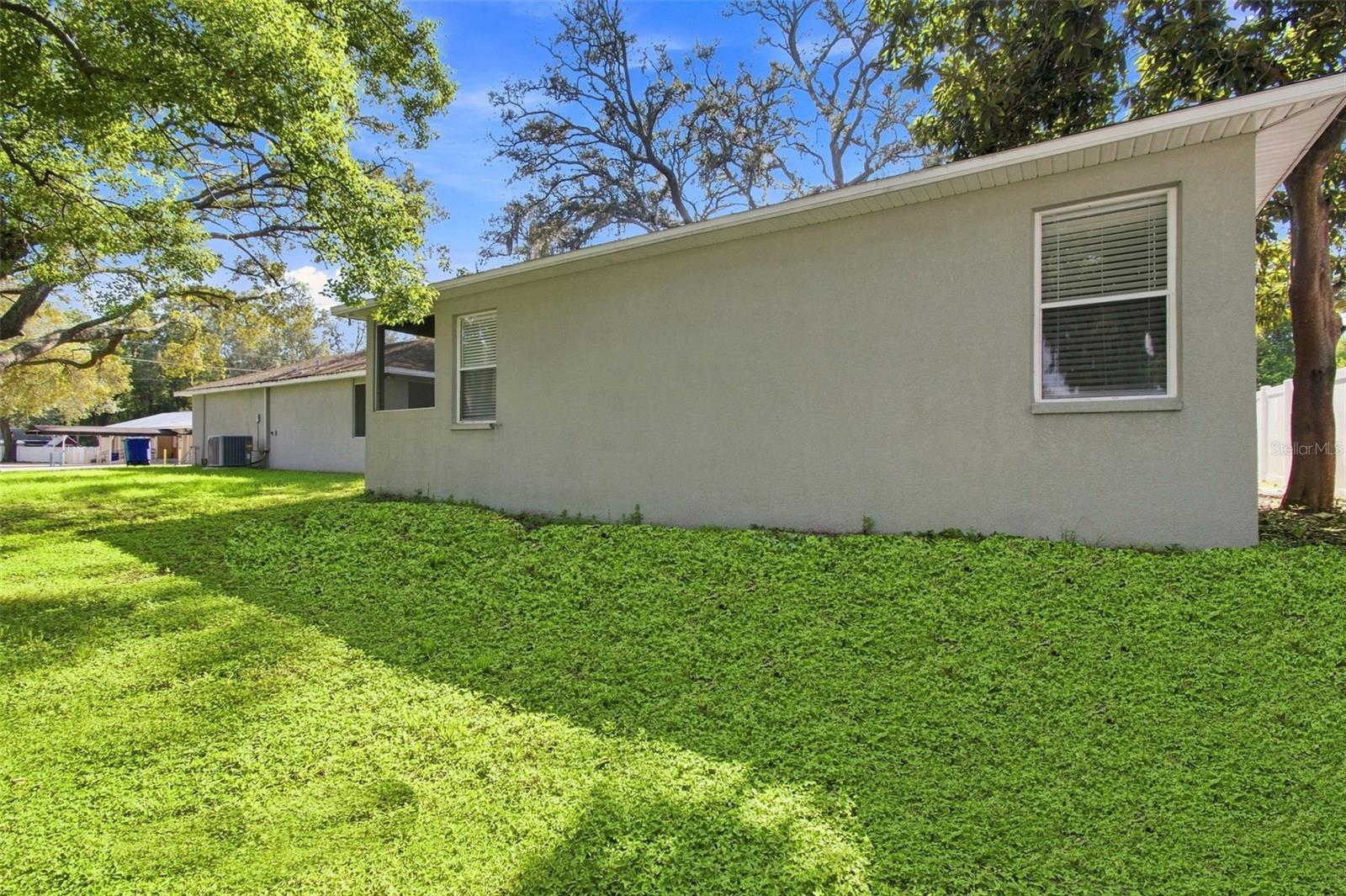 8903 N WILLOW AVE — photo 36