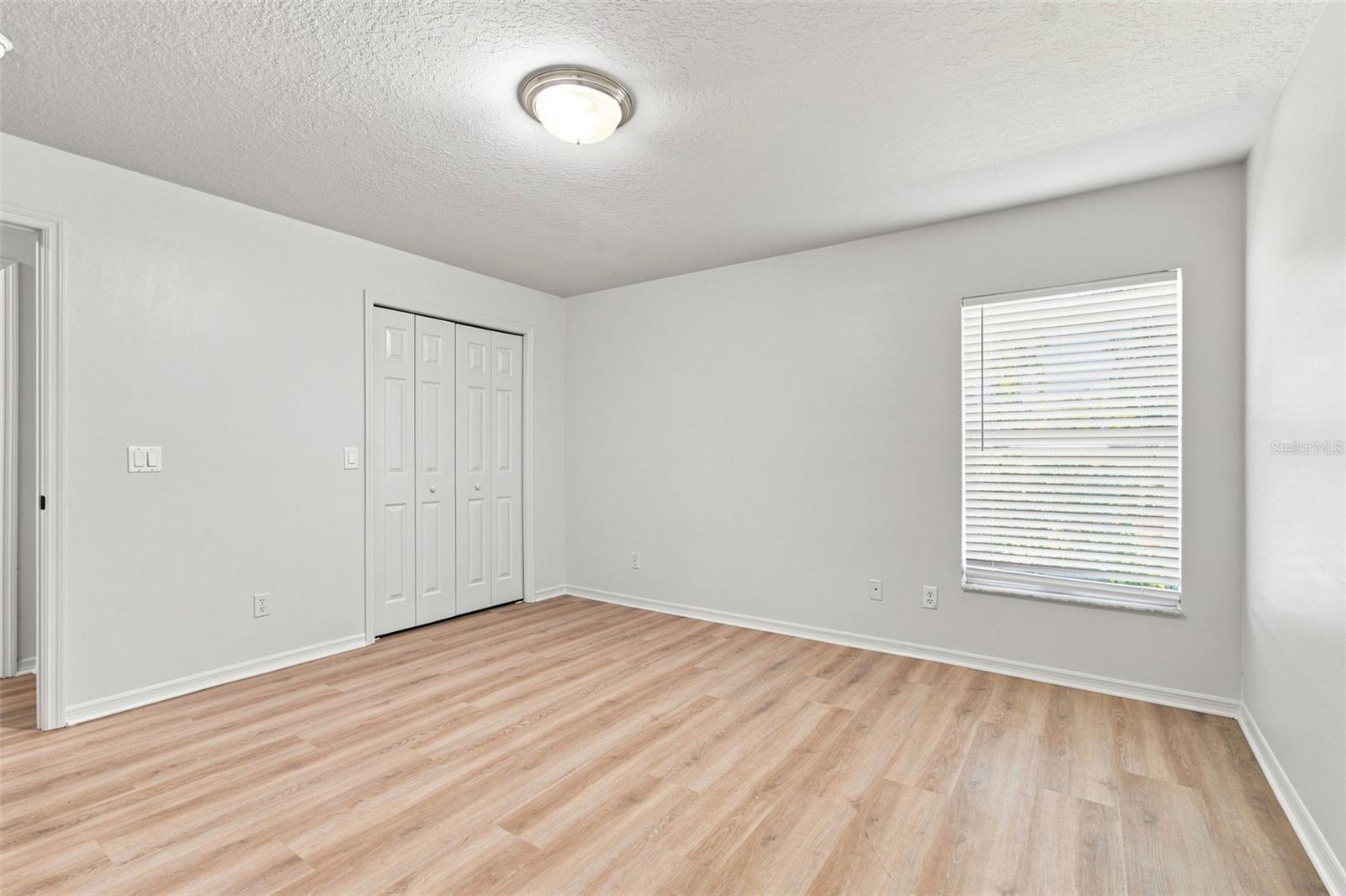 8903 N WILLOW AVE — photo 18