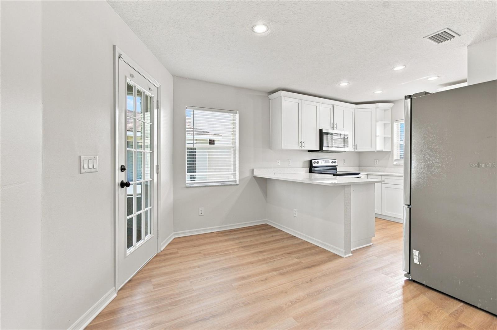 8903 N WILLOW AVE — photo 17