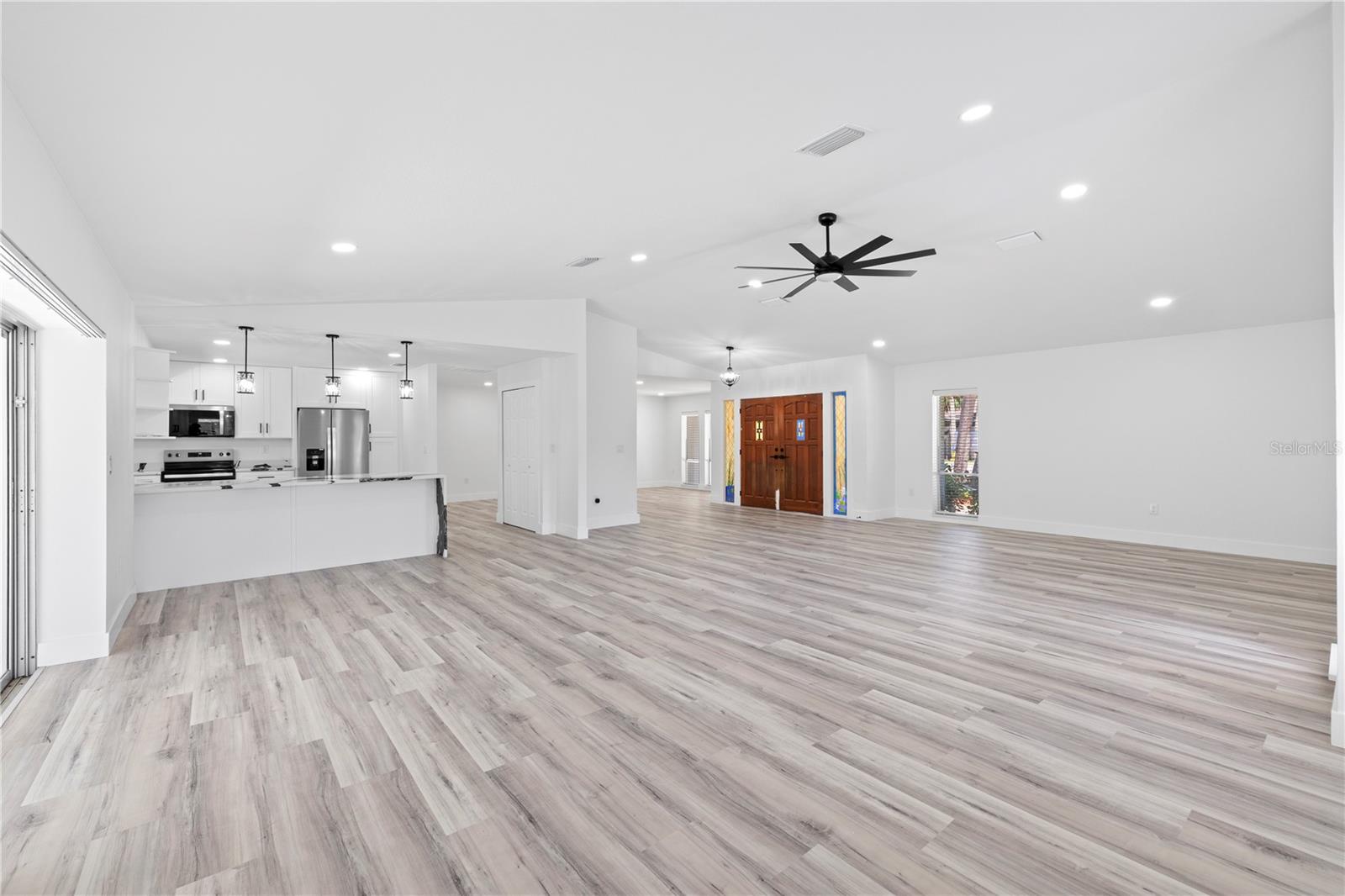 5507 NIMITZ RD — photo 16
