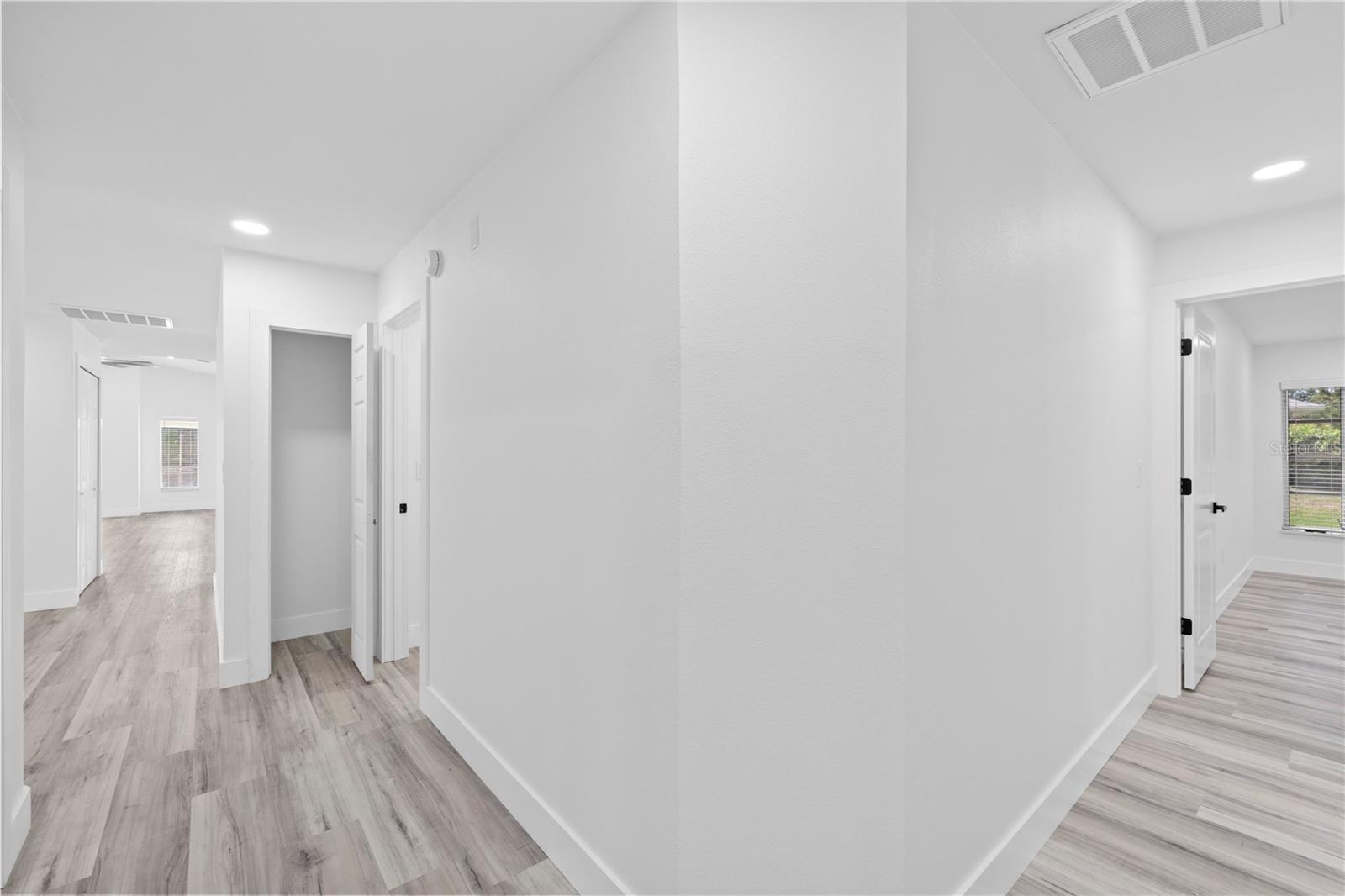 5507 NIMITZ RD — photo 23