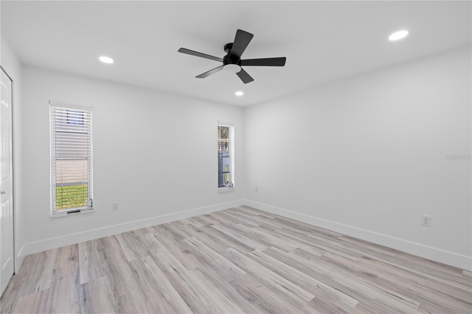 5507 NIMITZ RD — photo 6