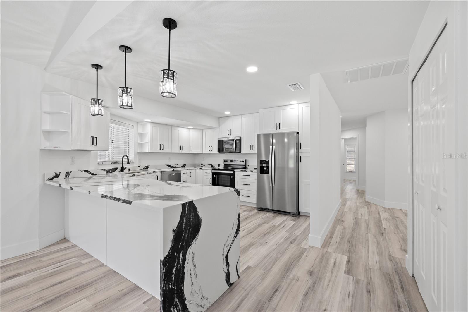 5507 NIMITZ RD — photo 18