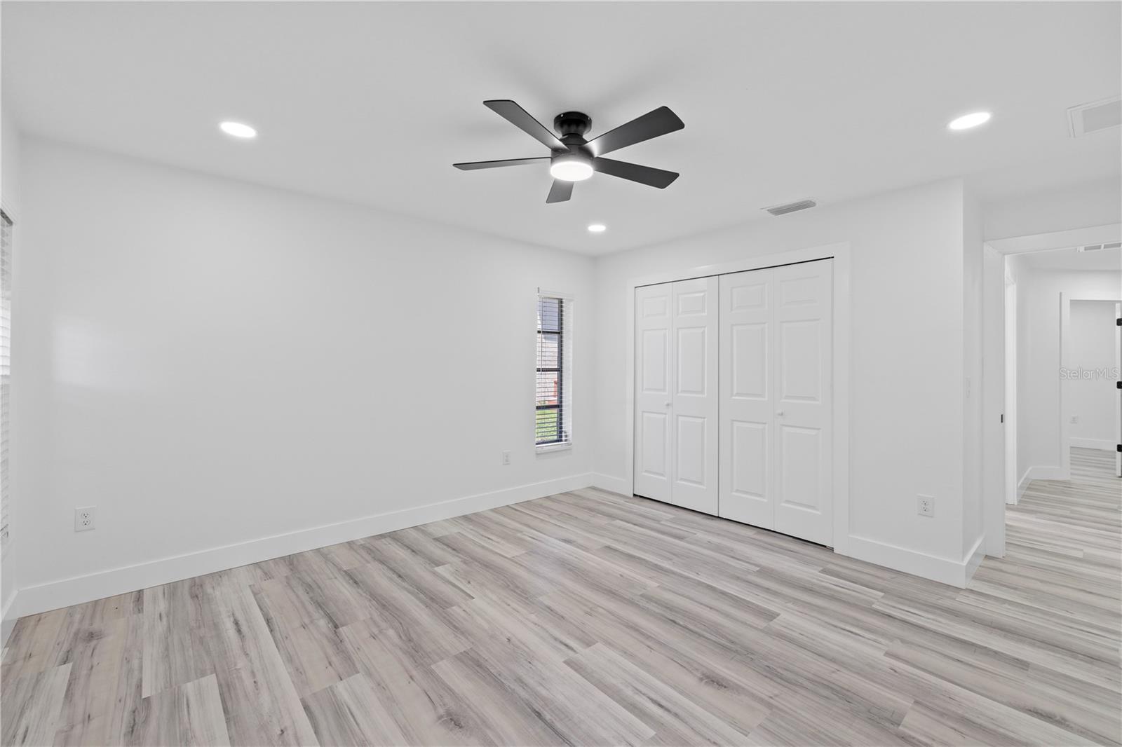 5507 NIMITZ RD — photo 10