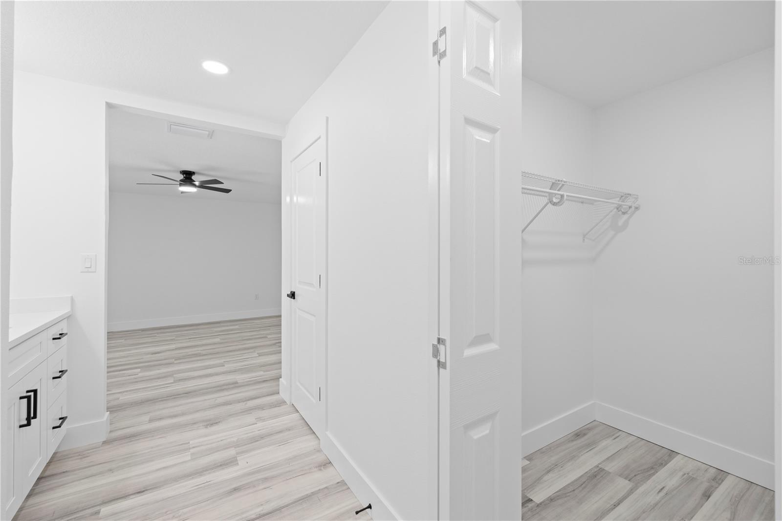 5507 NIMITZ RD — photo 27