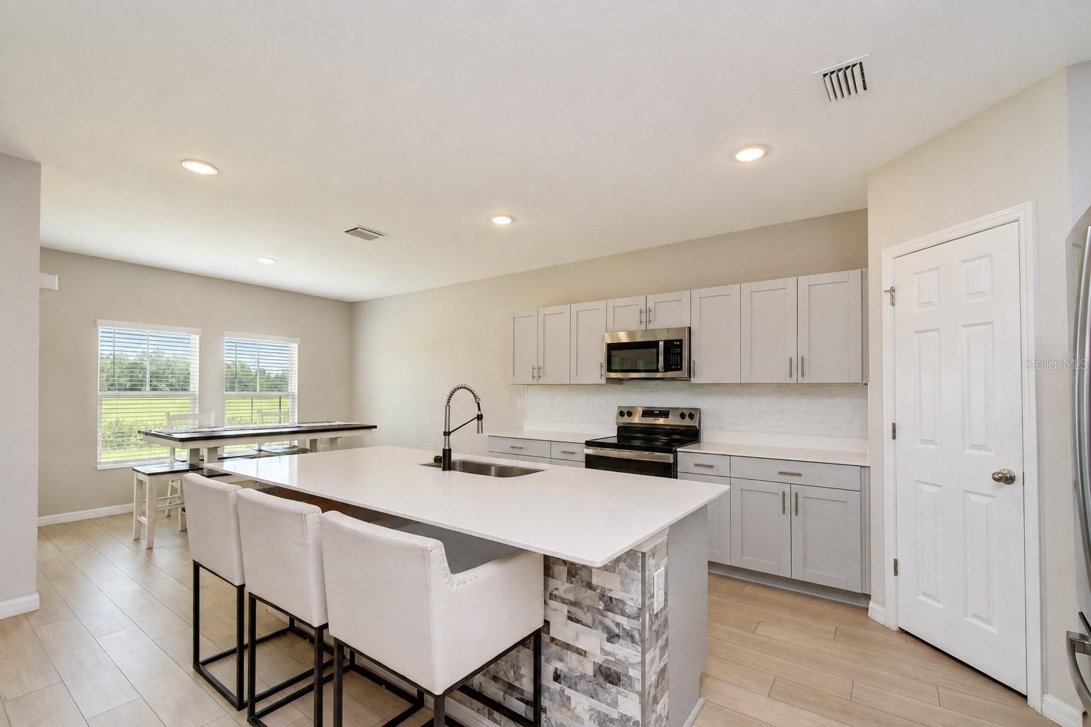 7917 PEACE LILY AVE — photo 8