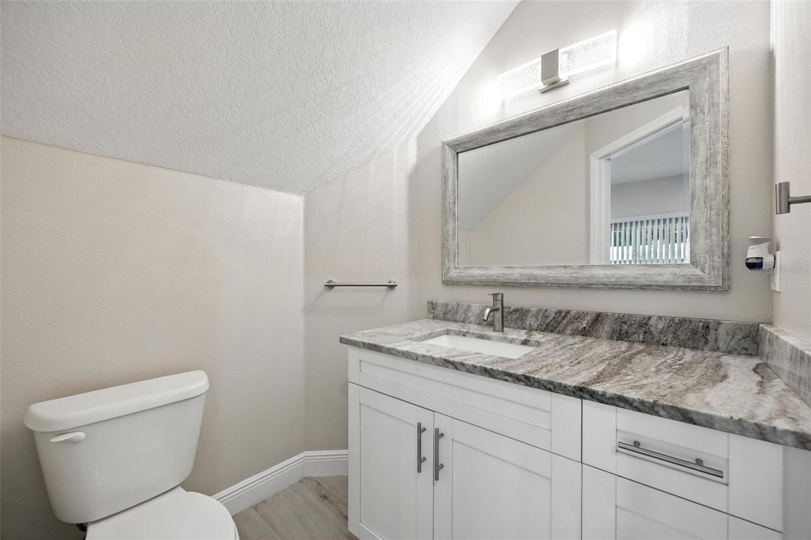 2519 W HIAWATHA ST — photo 13