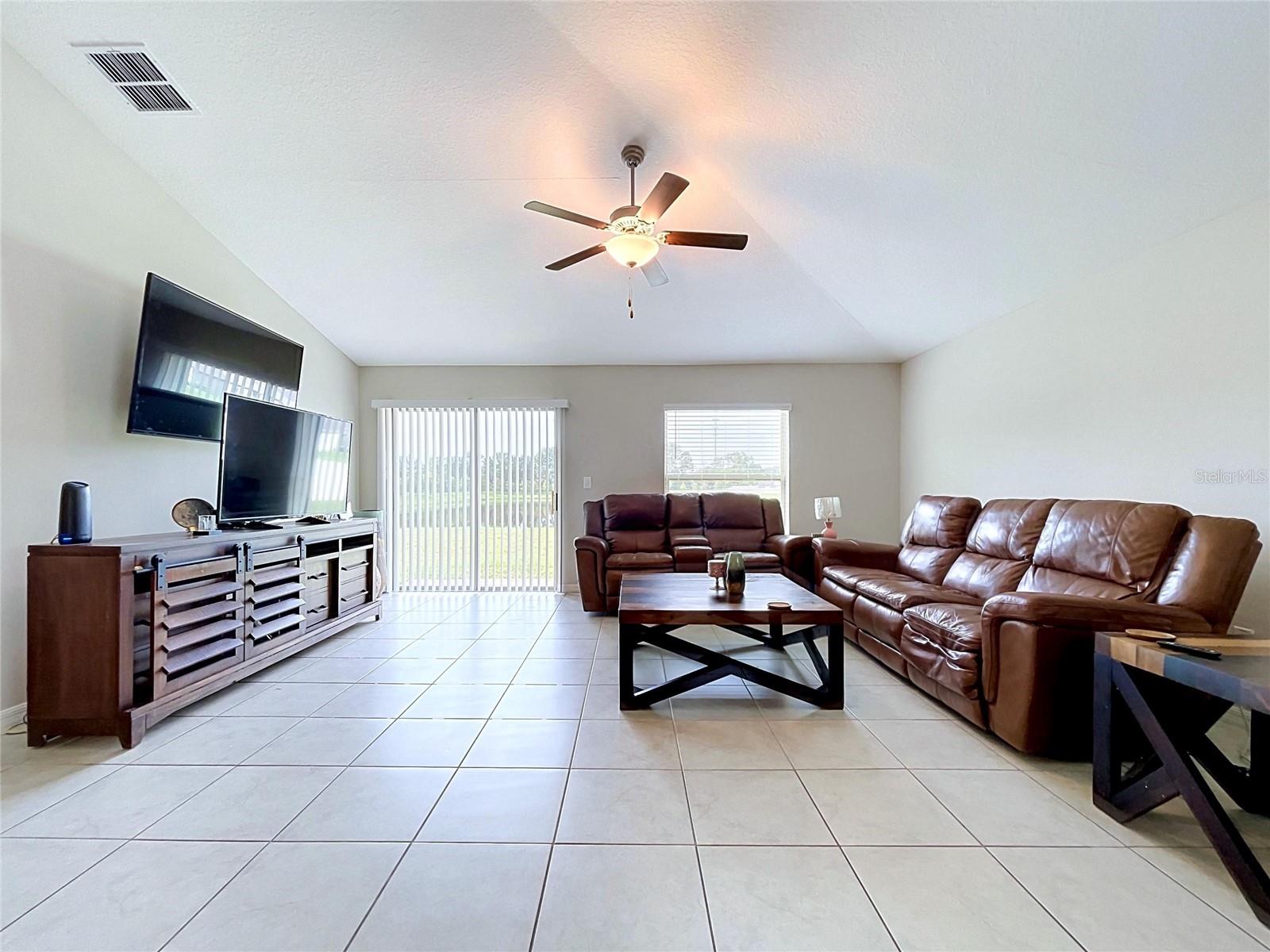 1565 COLDING DR — photo 8