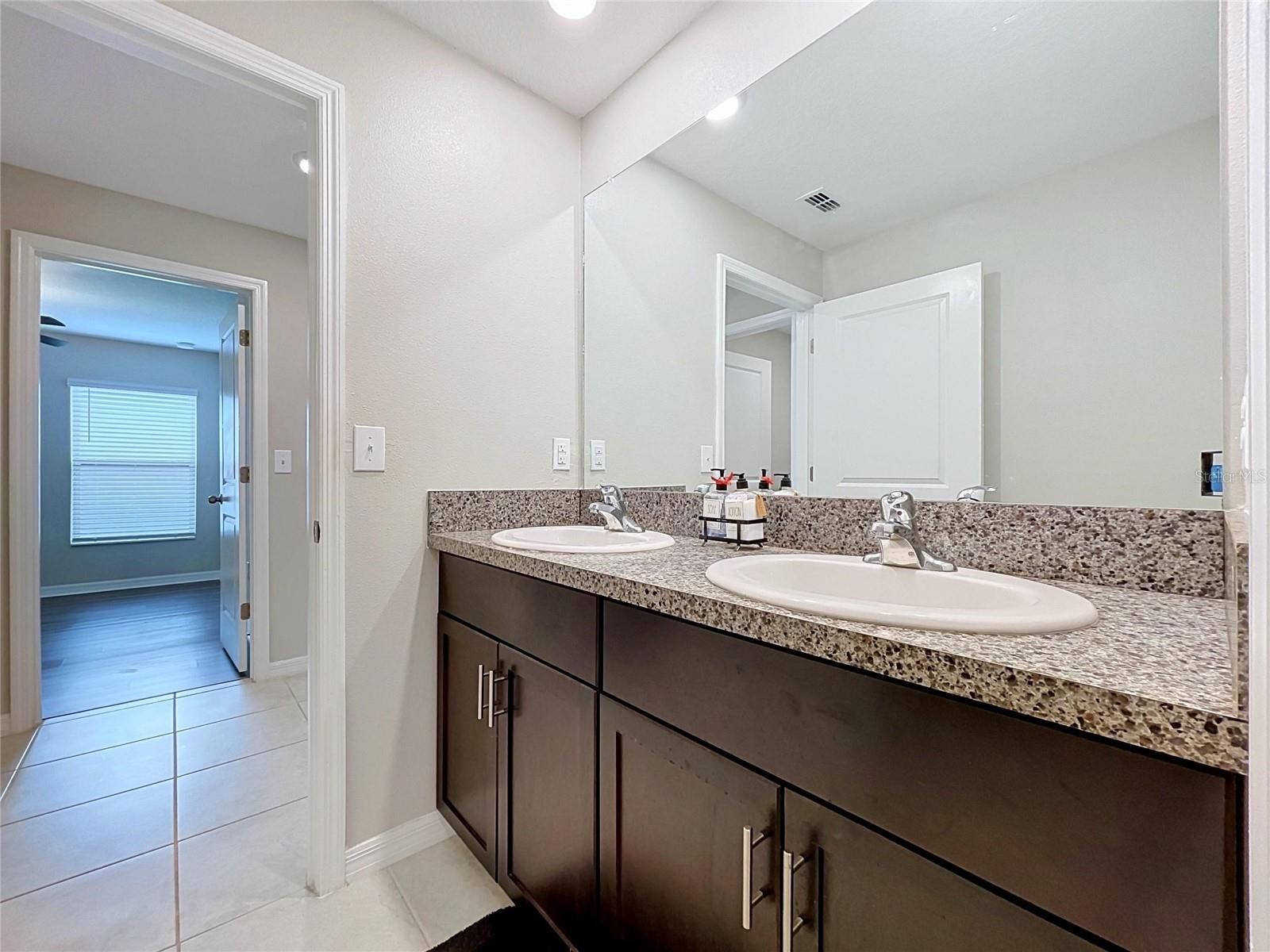 1565 COLDING DR — photo 18