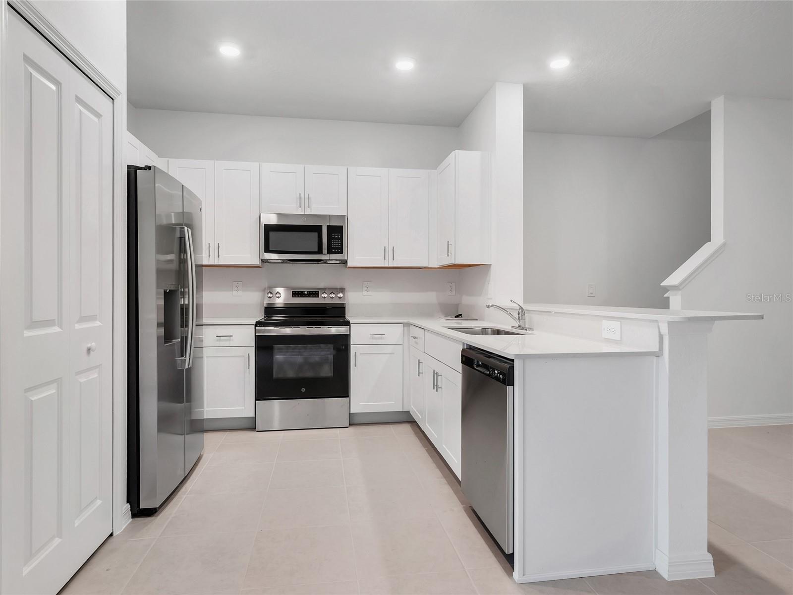 9844 ALLENDALE ST — photo 4