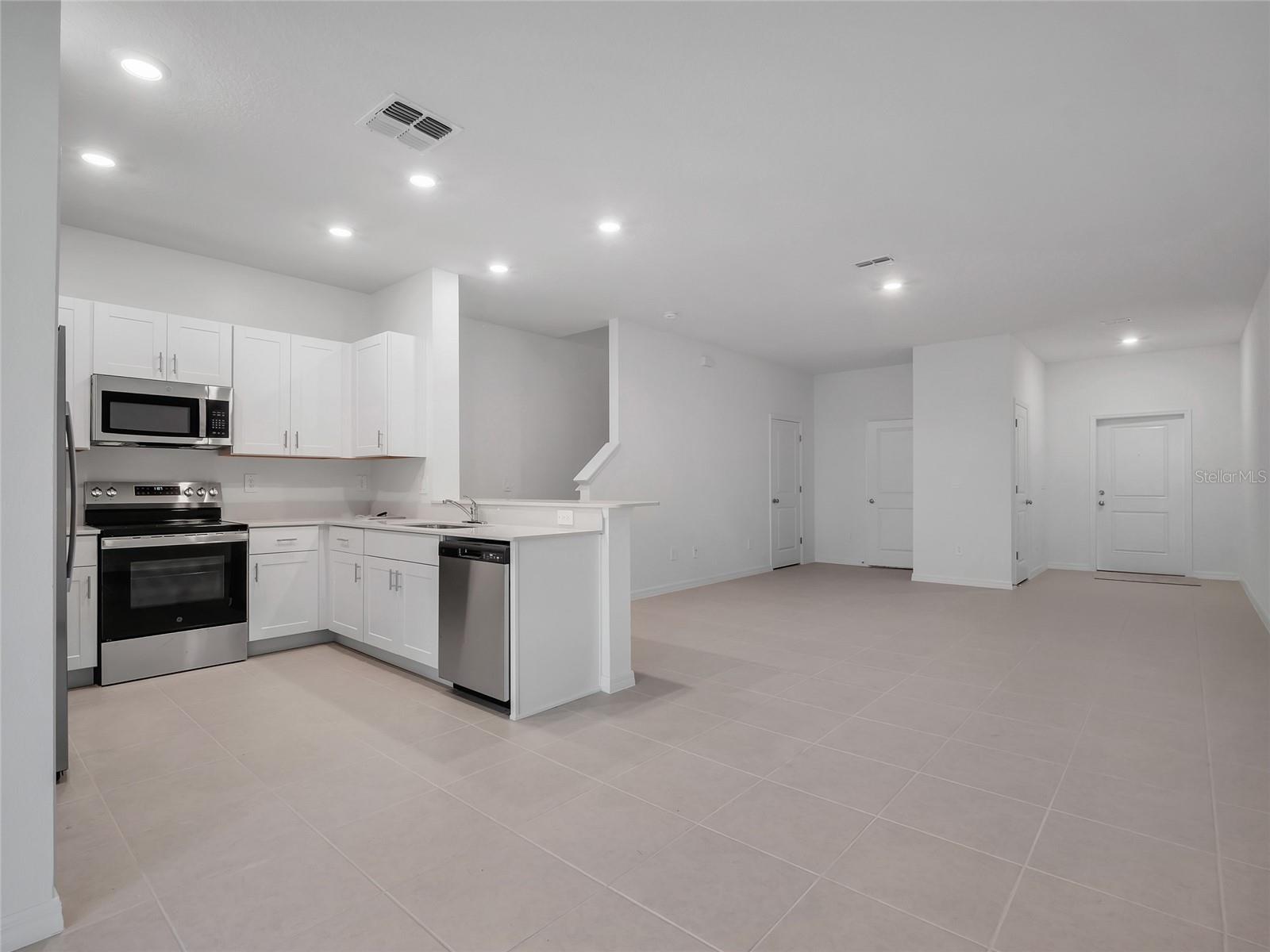 9844 ALLENDALE ST — photo 12