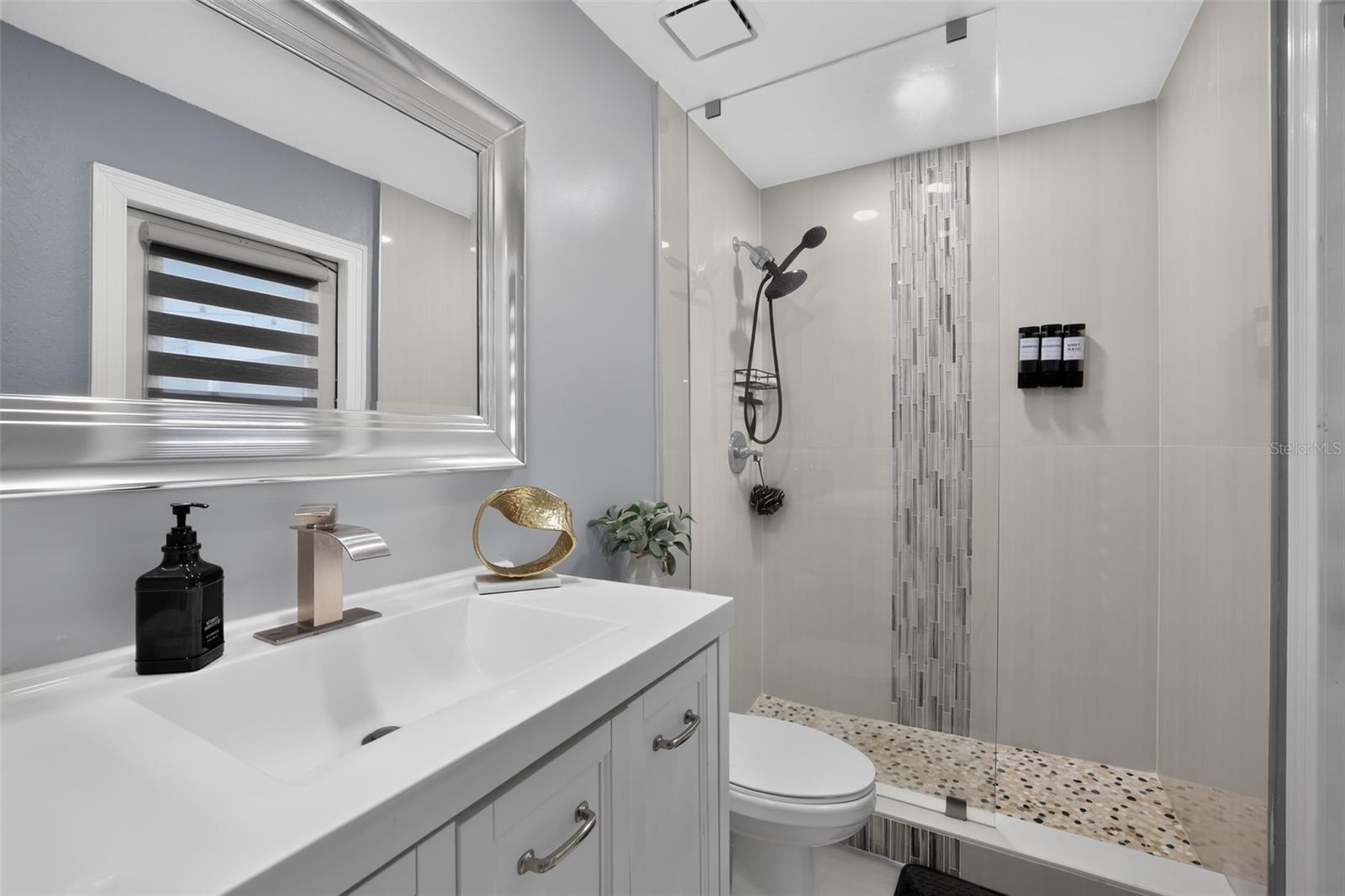 17721 HAMPSHIRE OAK DR — photo 30