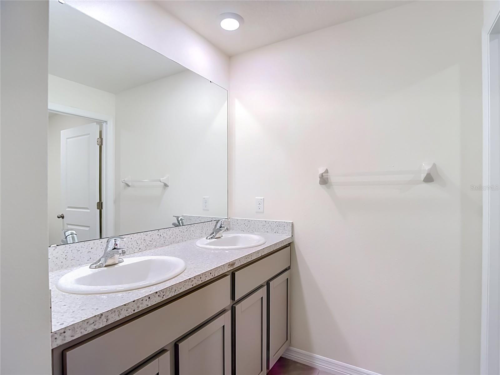 7737 ROSEWOOD GARDEN LOOP — photo 49