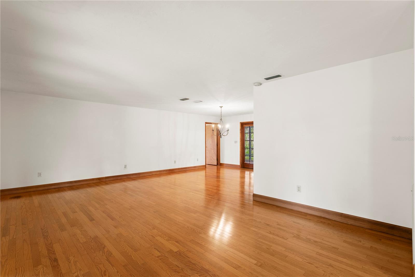 3101 WALNUT ST NE — photo 7