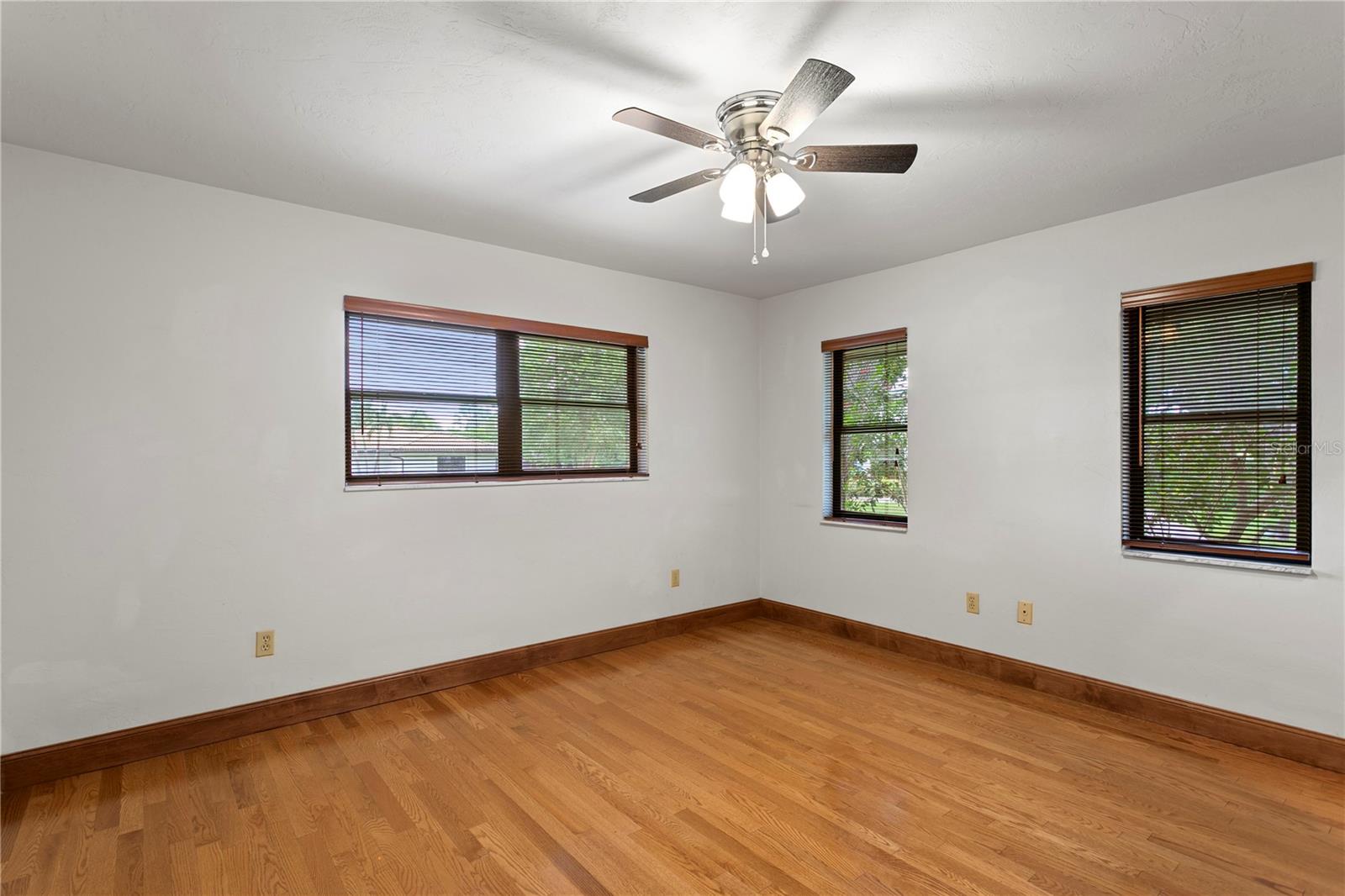 3101 WALNUT ST NE — photo 29