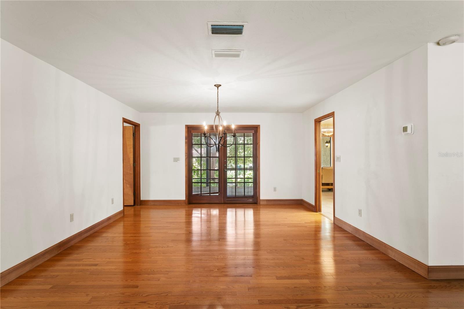 3101 WALNUT ST NE — photo 11
