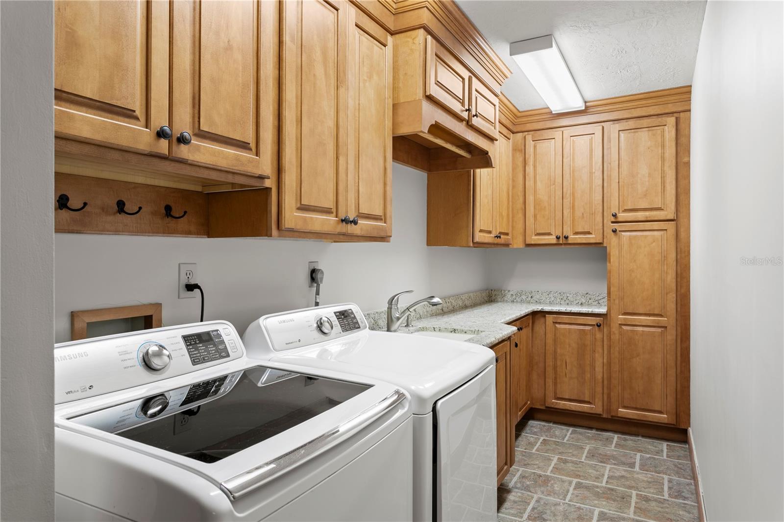 3101 WALNUT ST NE — photo 26
