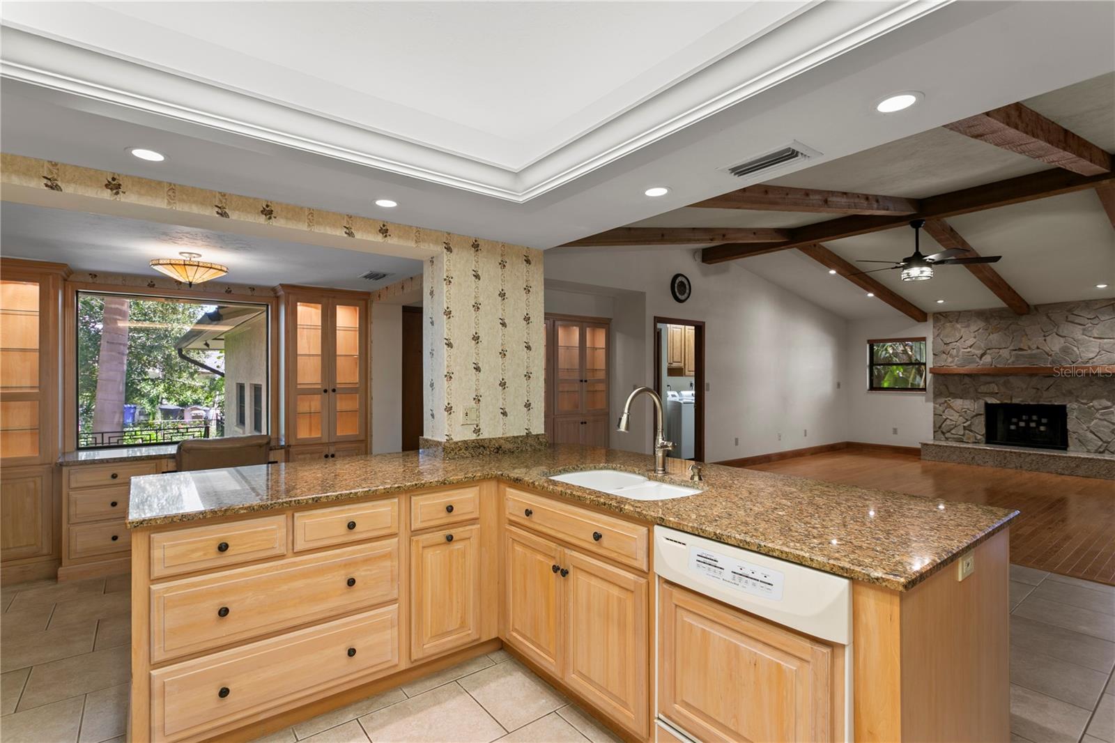 3101 WALNUT ST NE — photo 24