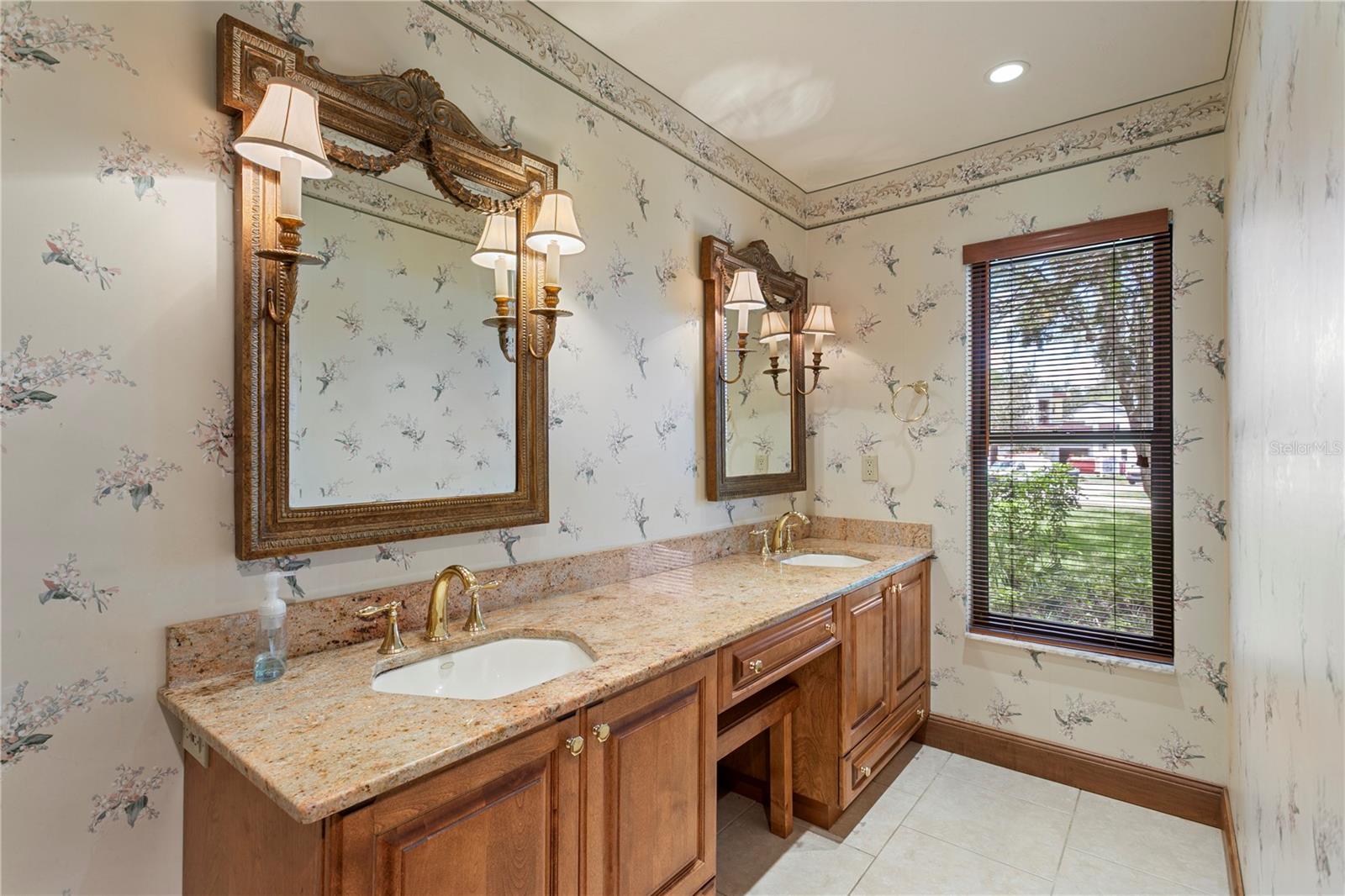 3101 WALNUT ST NE — photo 35